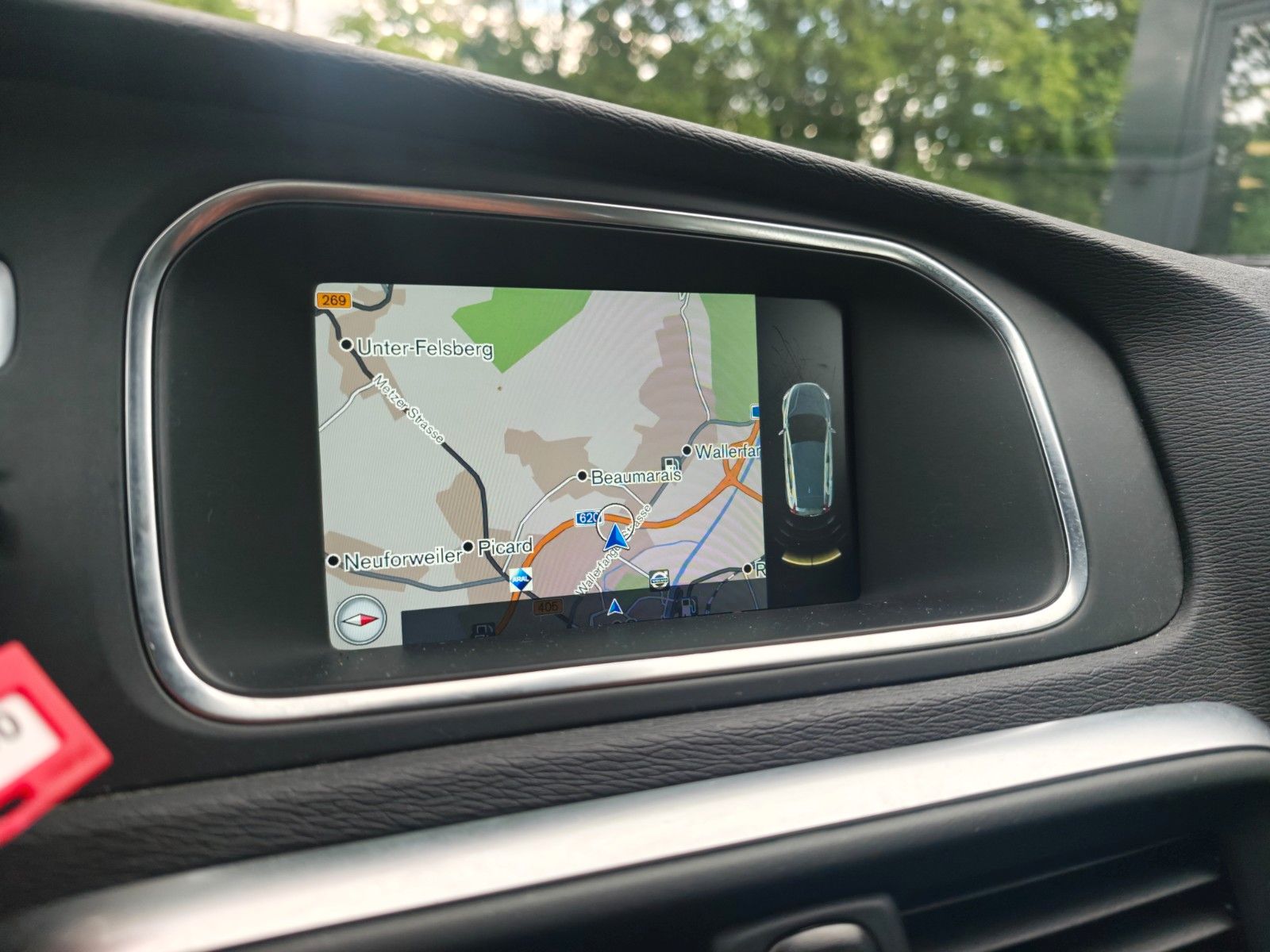 Fahrzeugabbildung Volvo V40 OCEAN RACE *PANO*NAVI*LEDER*SHZ*