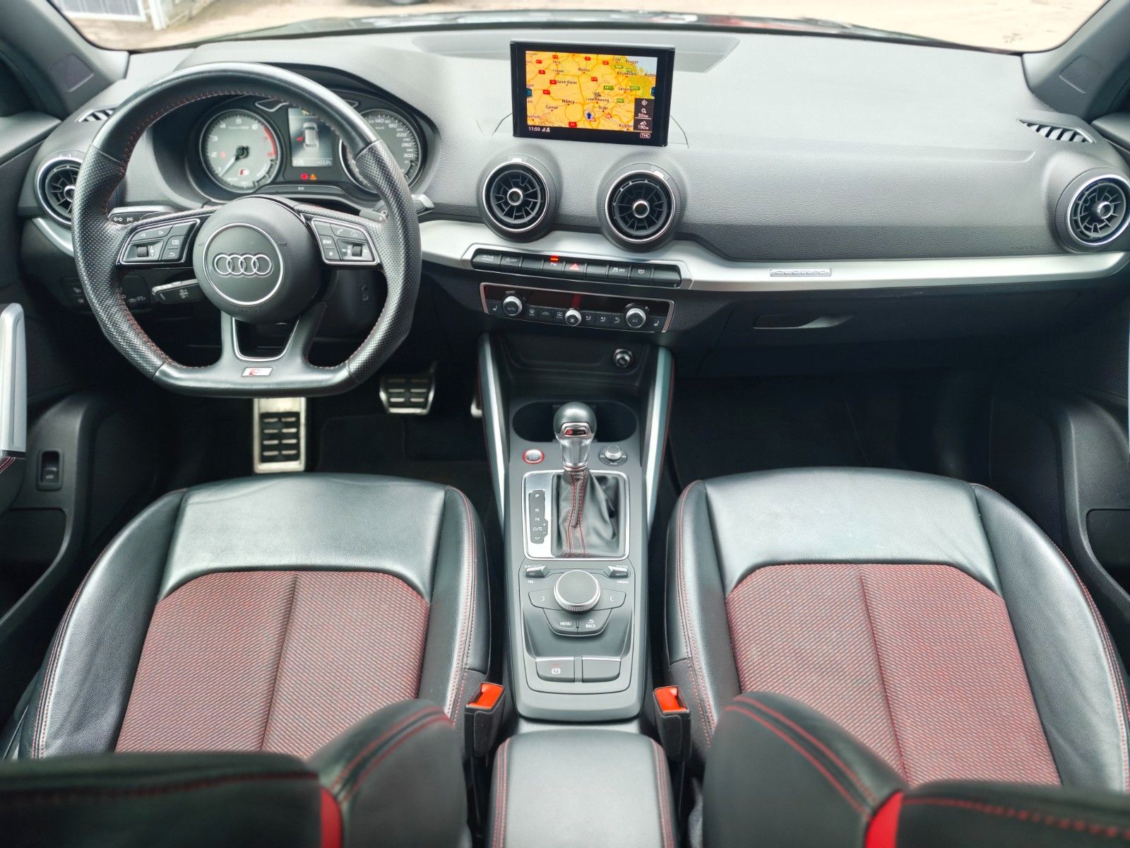 Fahrzeugabbildung Audi SQ2 2.0 TFSI QUATTRO BLACK LINE *AUT*NAVI*LED*