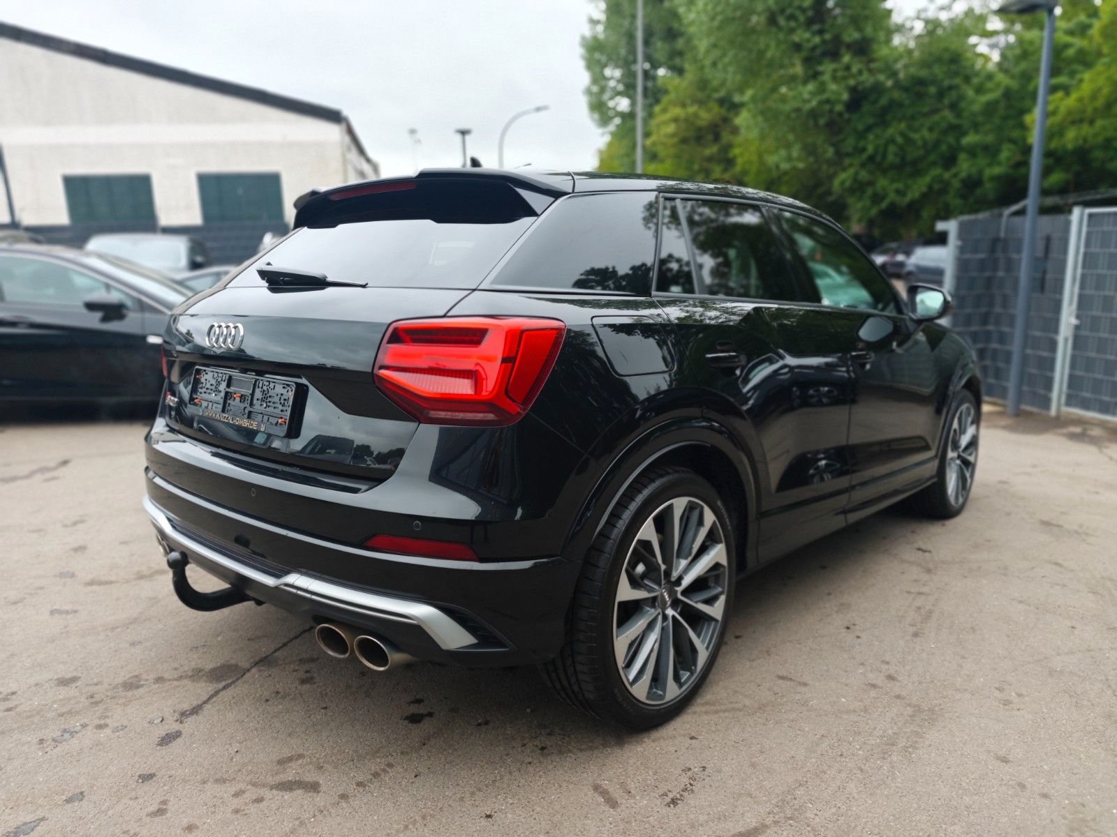 Fahrzeugabbildung Audi SQ2 2.0 TFSI QUATTRO BLACK LINE *AUT*NAVI*LED*