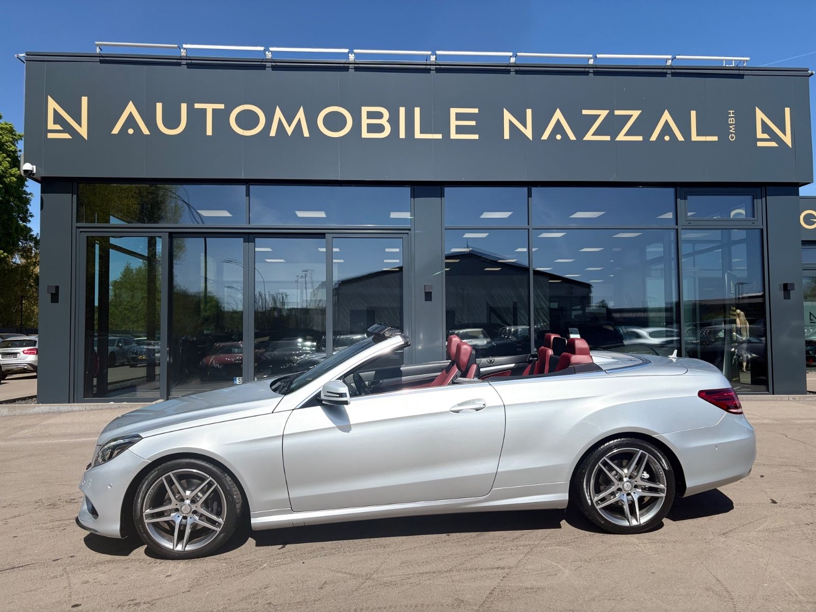 Fahrzeugabbildung Mercedes-Benz E 350 CABRIO BLUETEC / D *AMG-LINE*SHZ*NAVI*