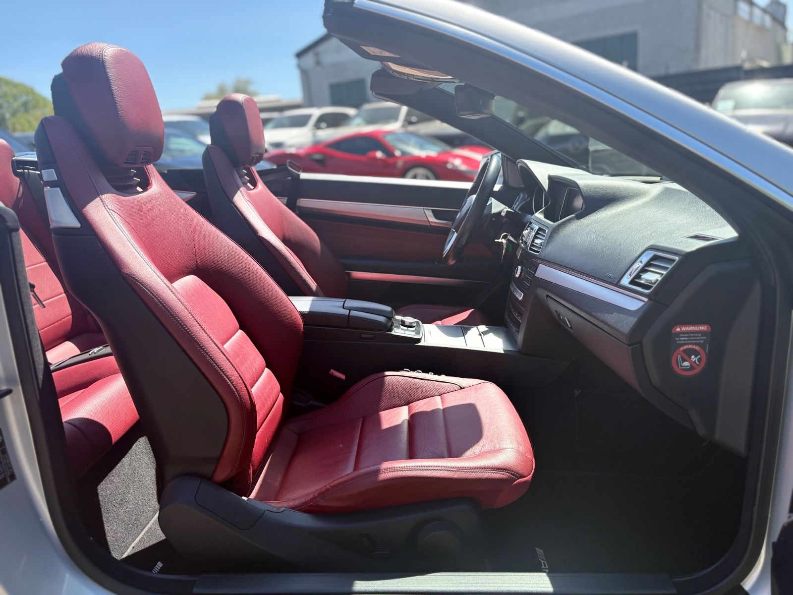 Fahrzeugabbildung Mercedes-Benz E 350 CABRIO BLUETEC / D *AMG-LINE*SHZ*NAVI*