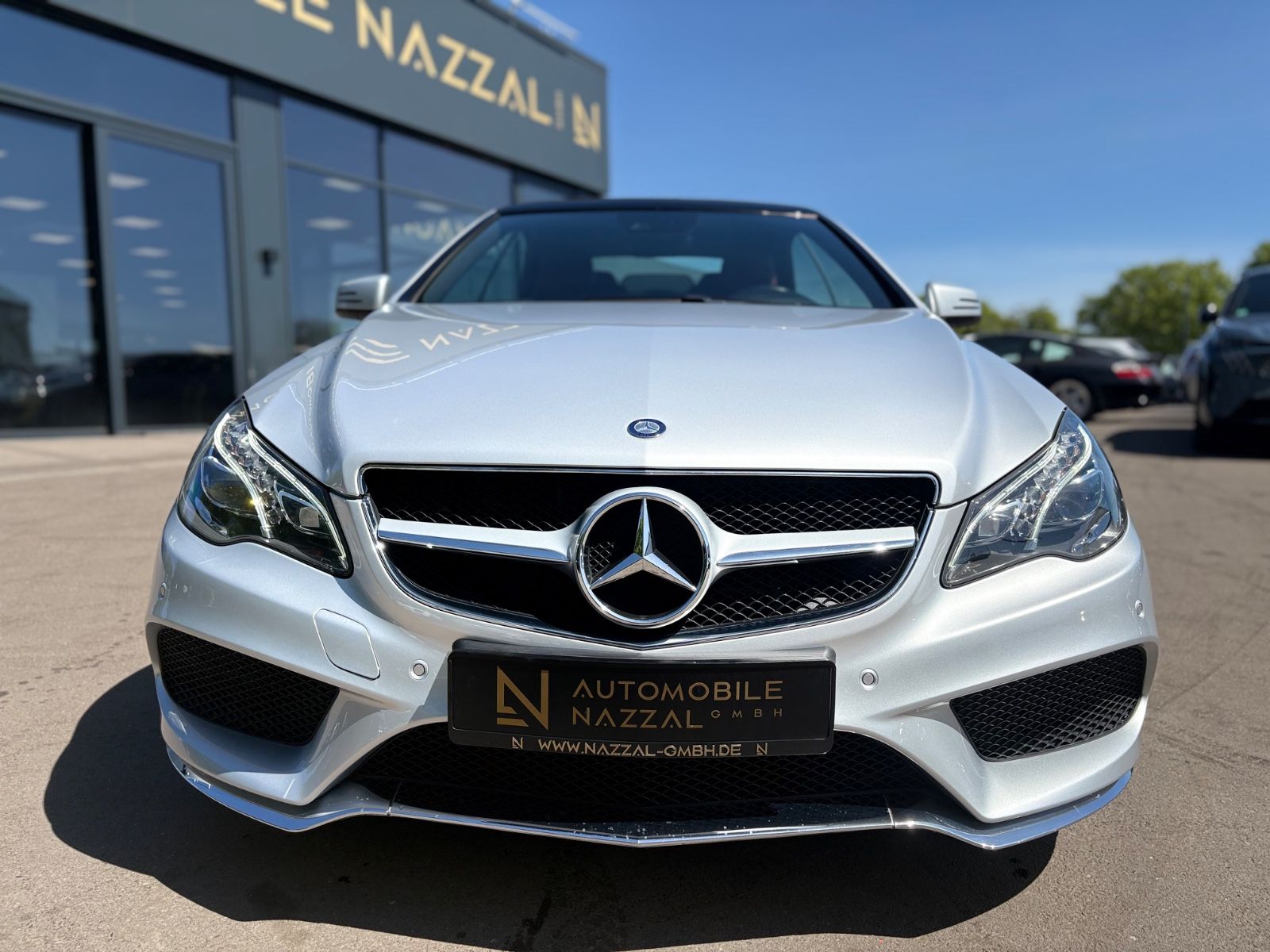Fahrzeugabbildung Mercedes-Benz E 350 CABRIO BLUETEC / D *AMG-LINE*SHZ*NAVI*