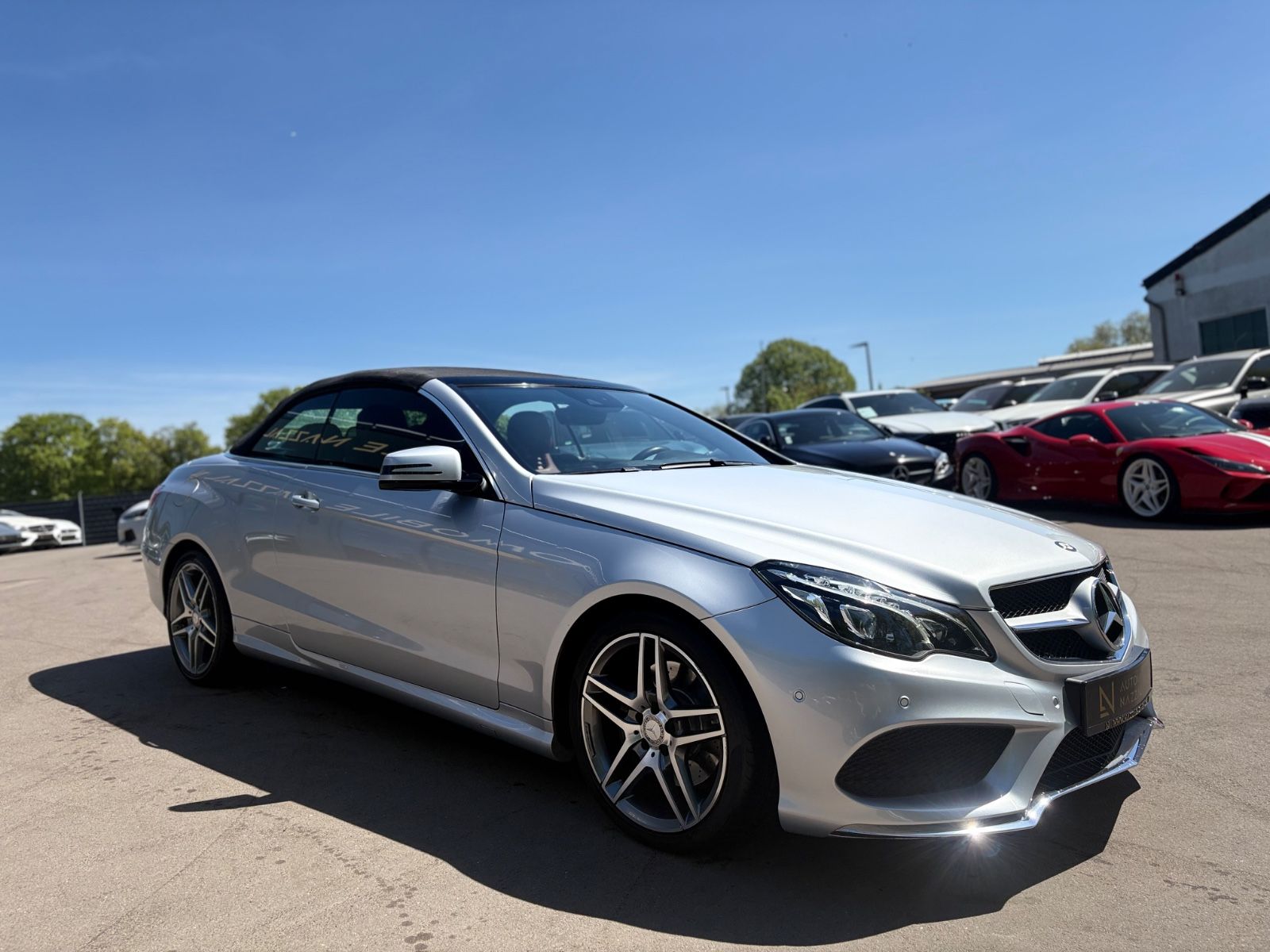 Fahrzeugabbildung Mercedes-Benz E 350 CABRIO BLUETEC / D *AMG-LINE*SHZ*NAVI*