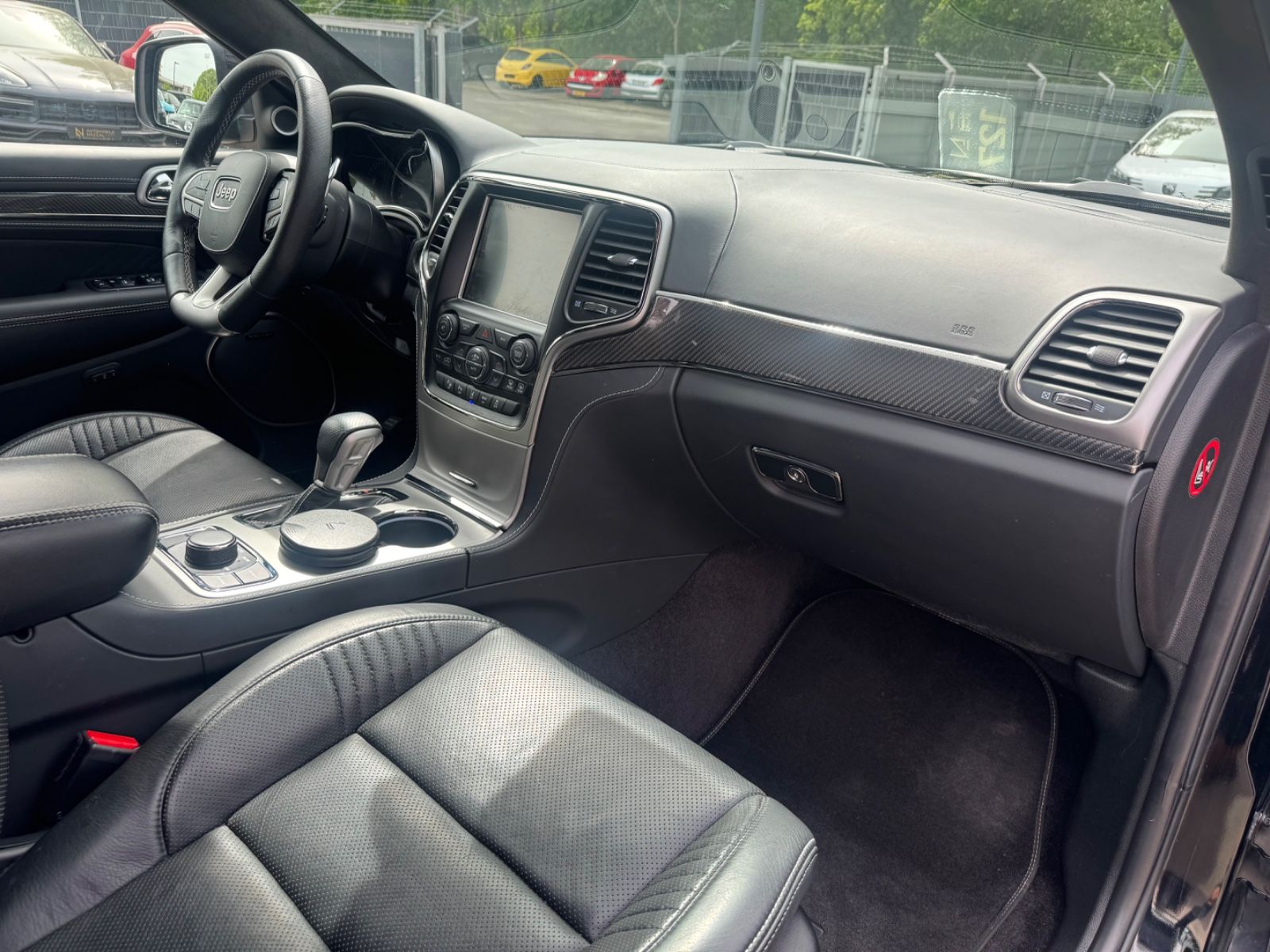Fahrzeugabbildung Jeep GRAND CHEROKEE 6.4 HEMI SRT*BLACK-PACK*EWG/COC*
