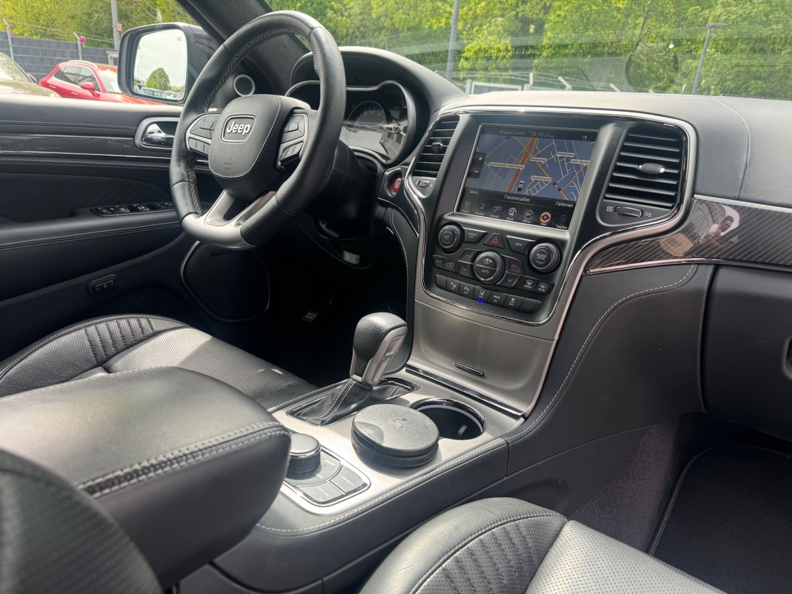 Fahrzeugabbildung Jeep GRAND CHEROKEE 6.4 HEMI SRT*BLACK-PACK*EWG/COC*