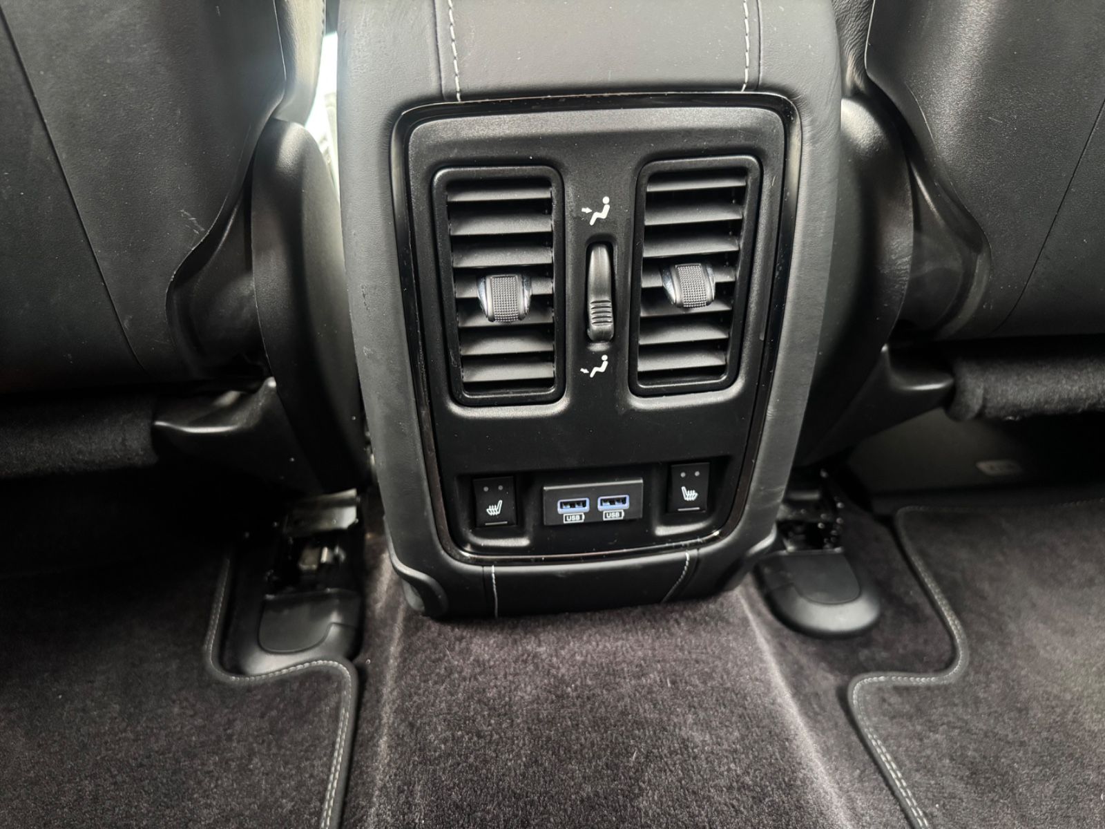 Fahrzeugabbildung Jeep GRAND CHEROKEE 6.4 HEMI SRT*BLACK-PACK*EWG/COC*