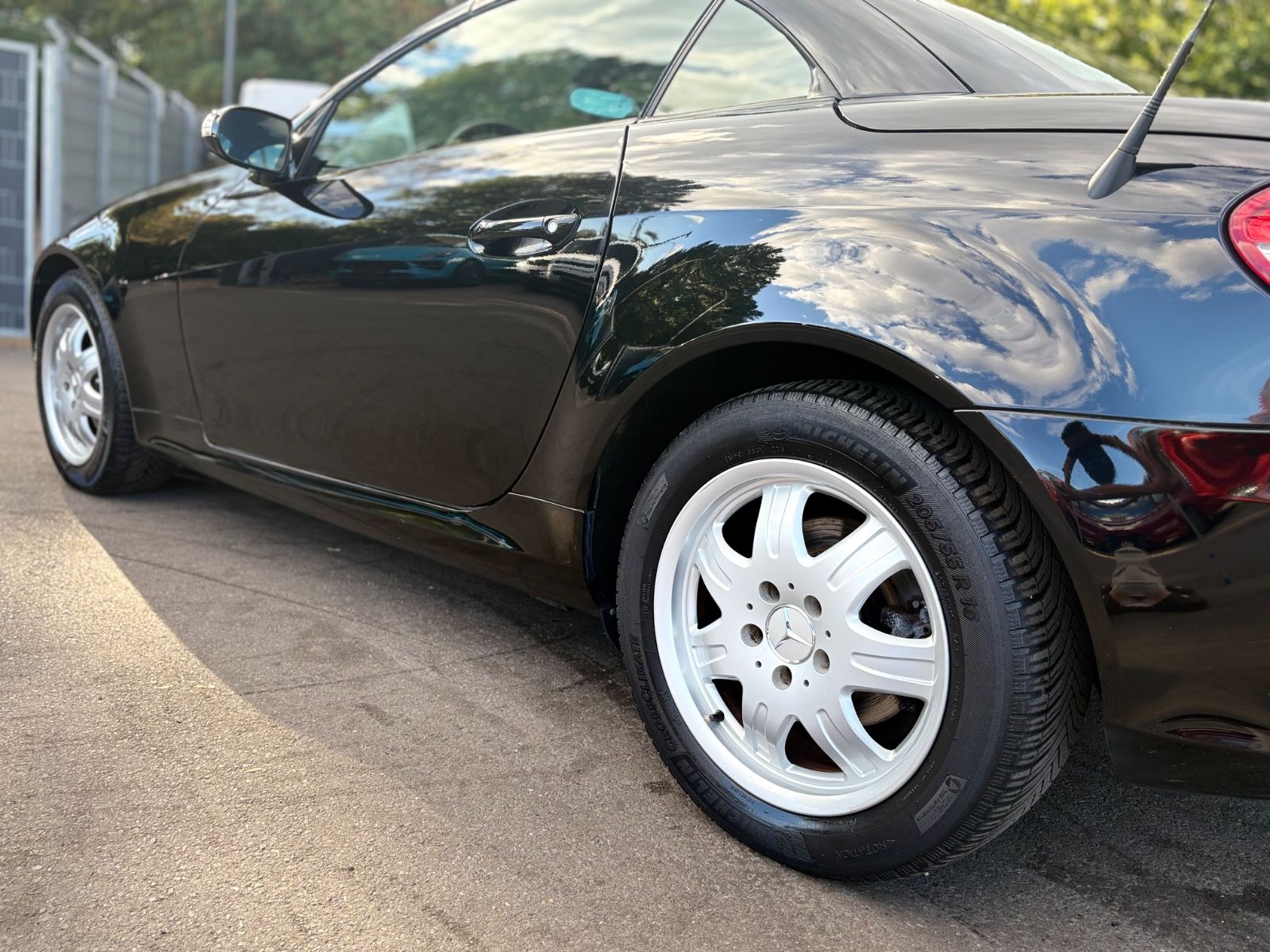 Fahrzeugabbildung Mercedes-Benz SLK 200 ROADSTAR KOMPRESSOR *SITZHEIZUNG*KLIMA*