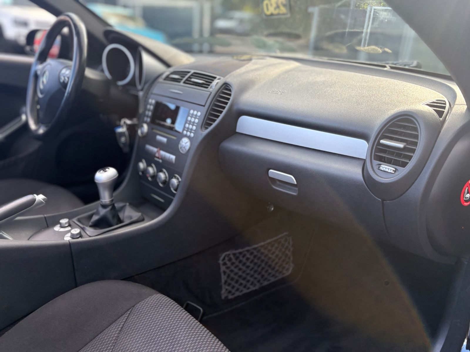 Fahrzeugabbildung Mercedes-Benz SLK 200 ROADSTAR KOMPRESSOR *SITZHEIZUNG*KLIMA*