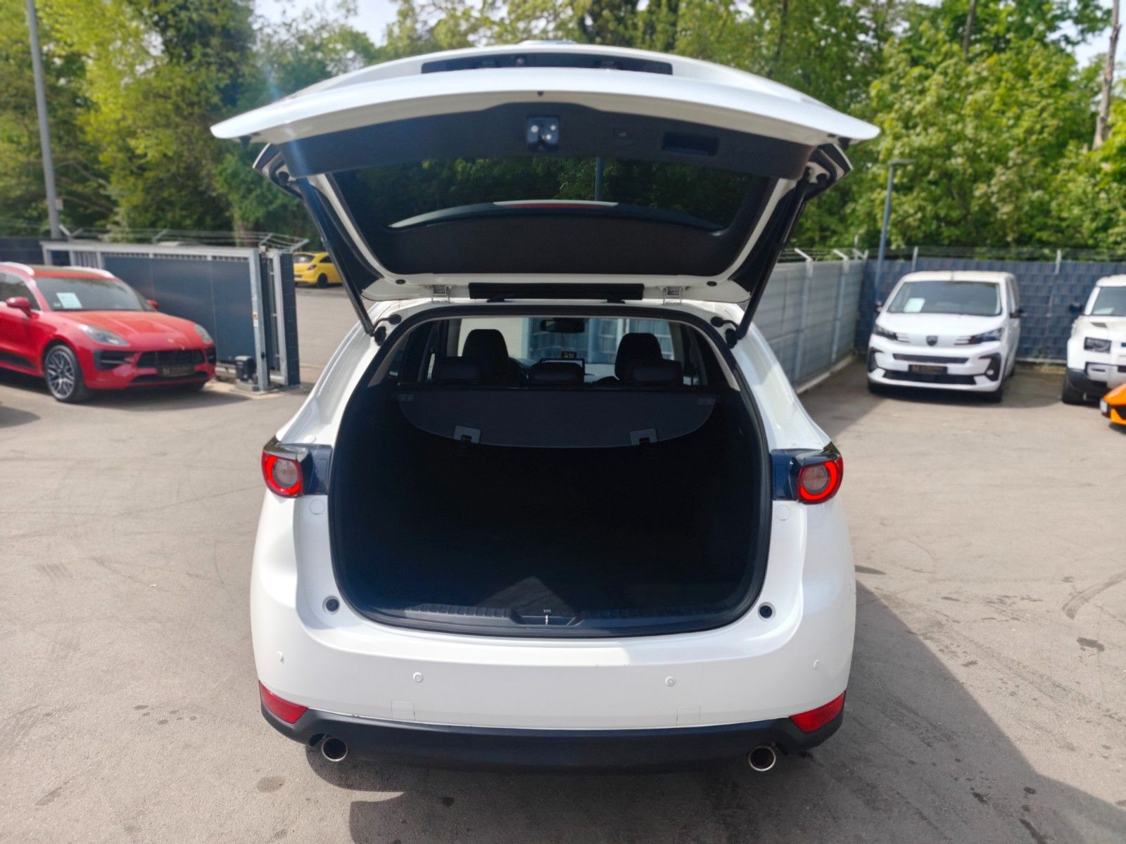 Fahrzeugabbildung Mazda CX-5 SKYACTIVE G*KAMERA*HEAD-UP*BOSE*ACC*LED*