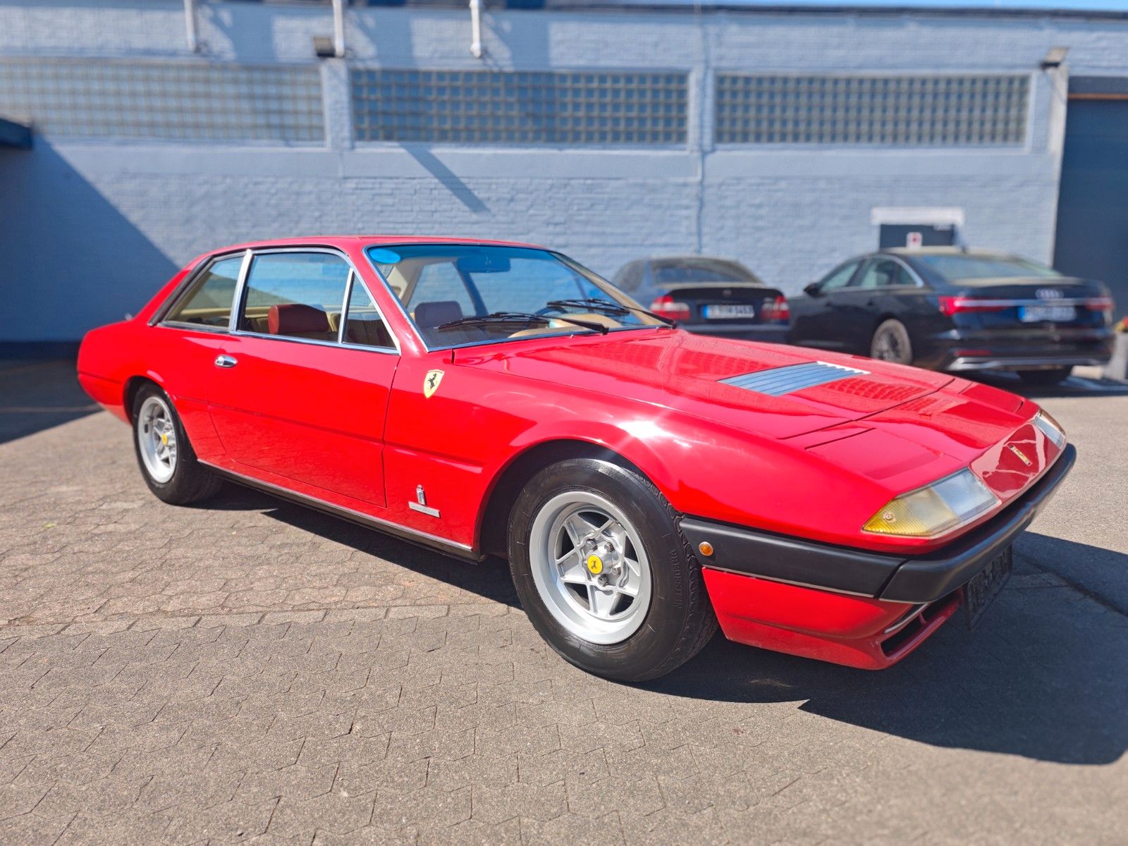 Fahrzeugabbildung Ferrari 400