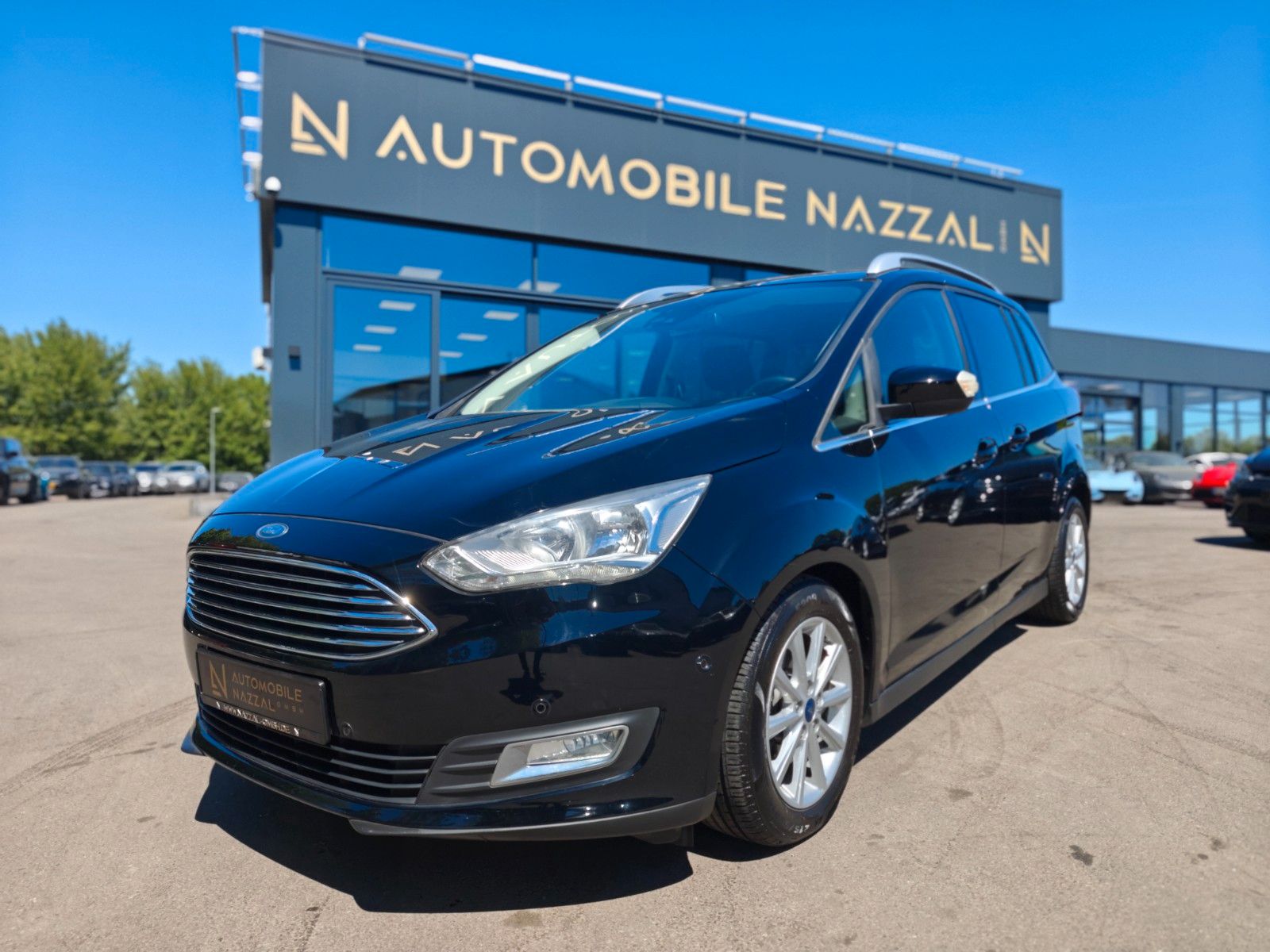 Fahrzeugabbildung Ford GRAND C-MAX TITANIUM *FACELIFT*1.HAND*7 SITZE*