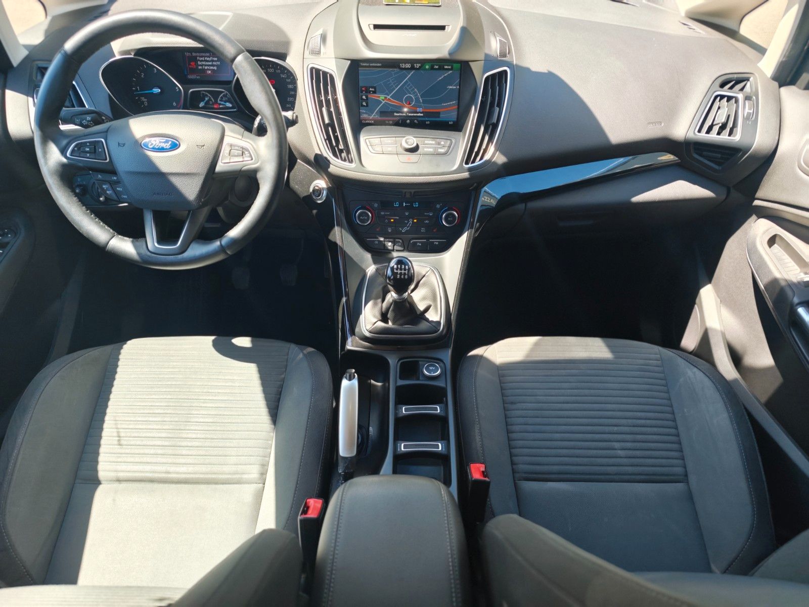 Fahrzeugabbildung Ford GRAND C-MAX TITANIUM *FACELIFT*1.HAND*7 SITZE*