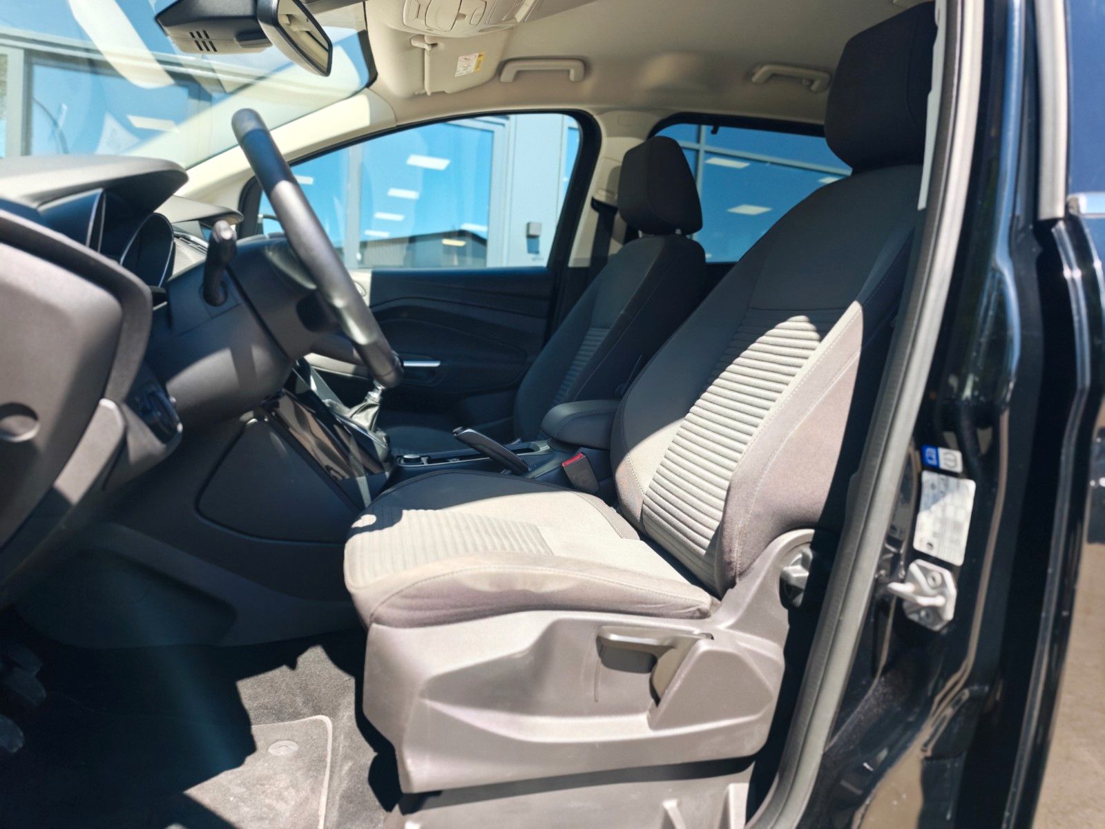 Fahrzeugabbildung Ford GRAND C-MAX TITANIUM *FACELIFT*1.HAND*7 SITZE*