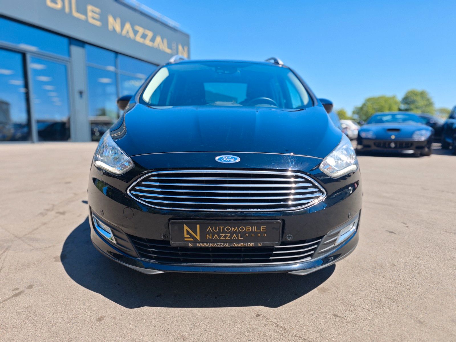Fahrzeugabbildung Ford GRAND C-MAX TITANIUM *FACELIFT*1.HAND*7 SITZE*
