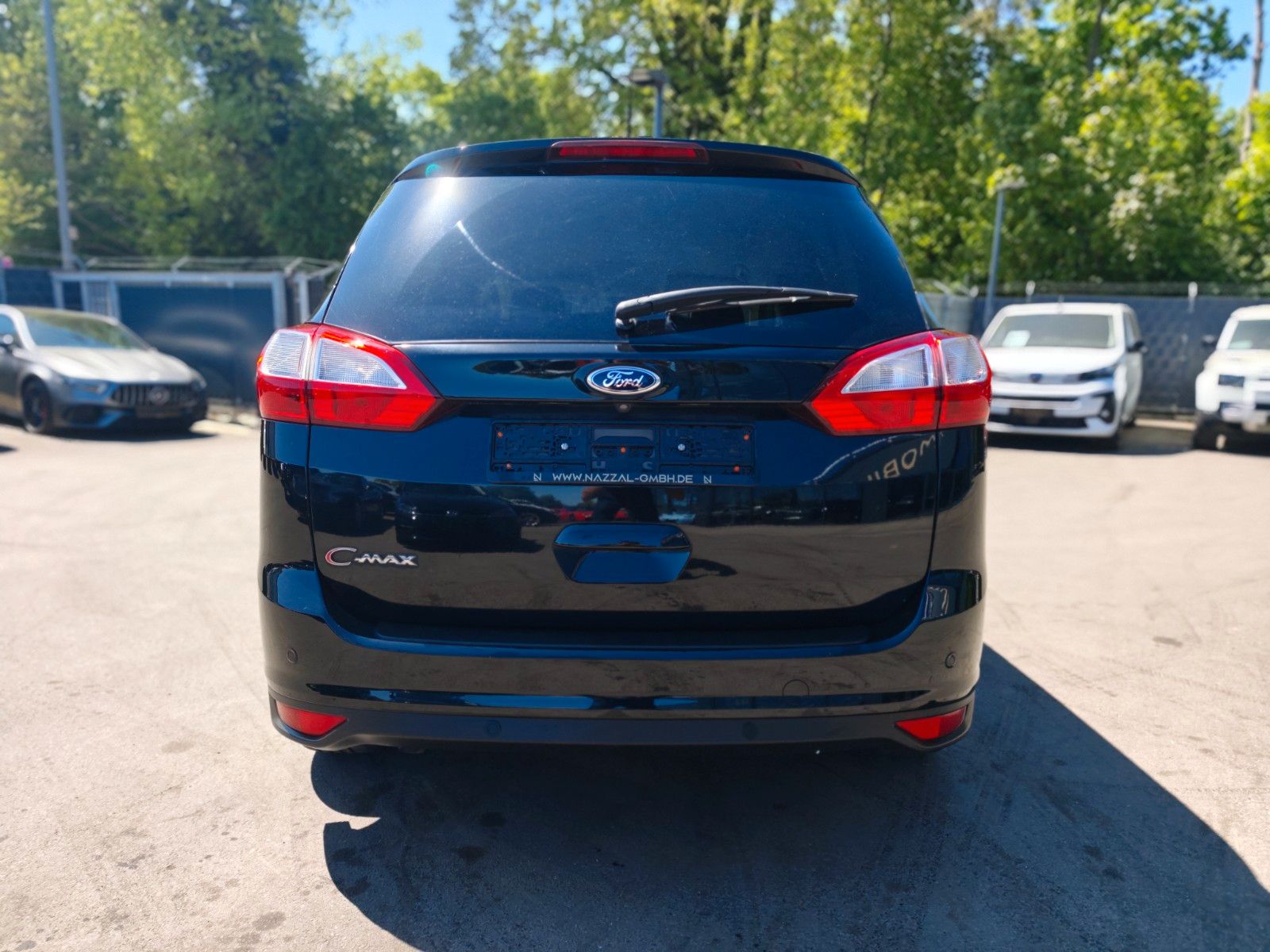 Fahrzeugabbildung Ford GRAND C-MAX TITANIUM *FACELIFT*1.HAND*7 SITZE*
