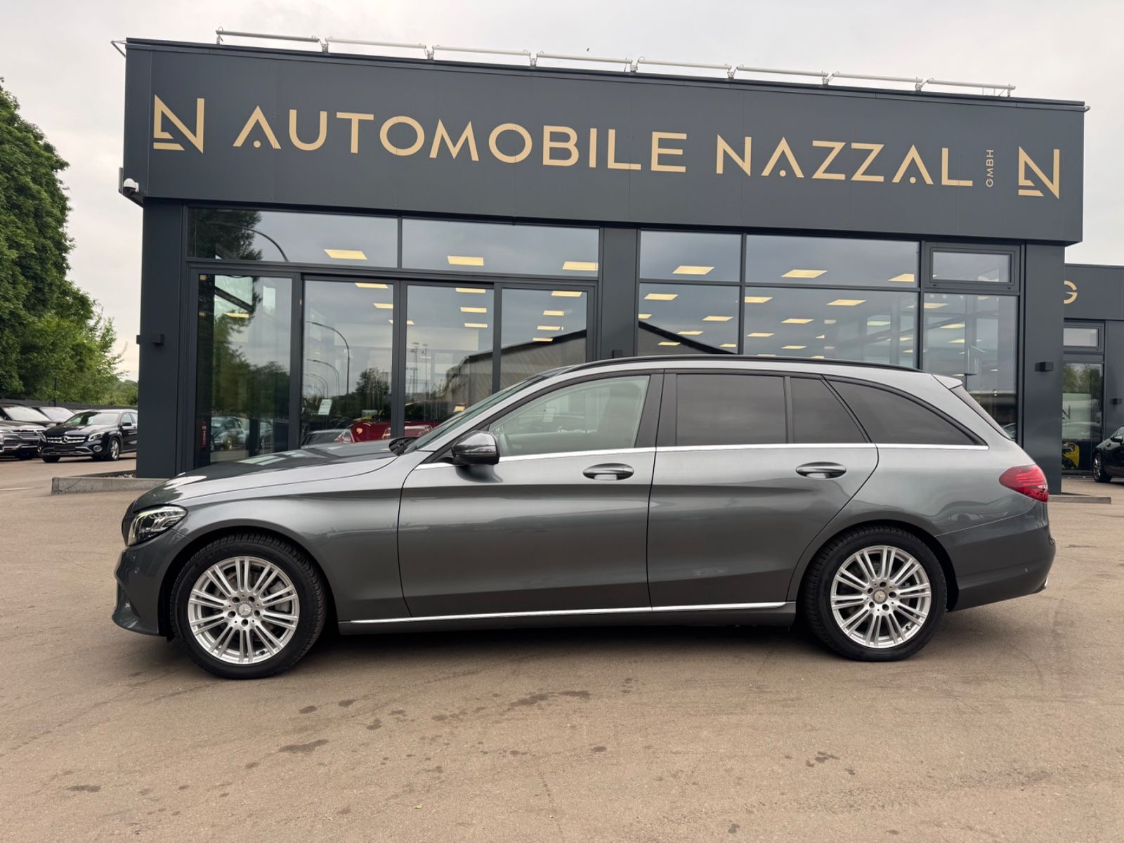 Fahrzeugabbildung Mercedes-Benz C 180dT*FACELIFT*VOLL-LED*NAVI*AHK*LEDER*KAMERA*