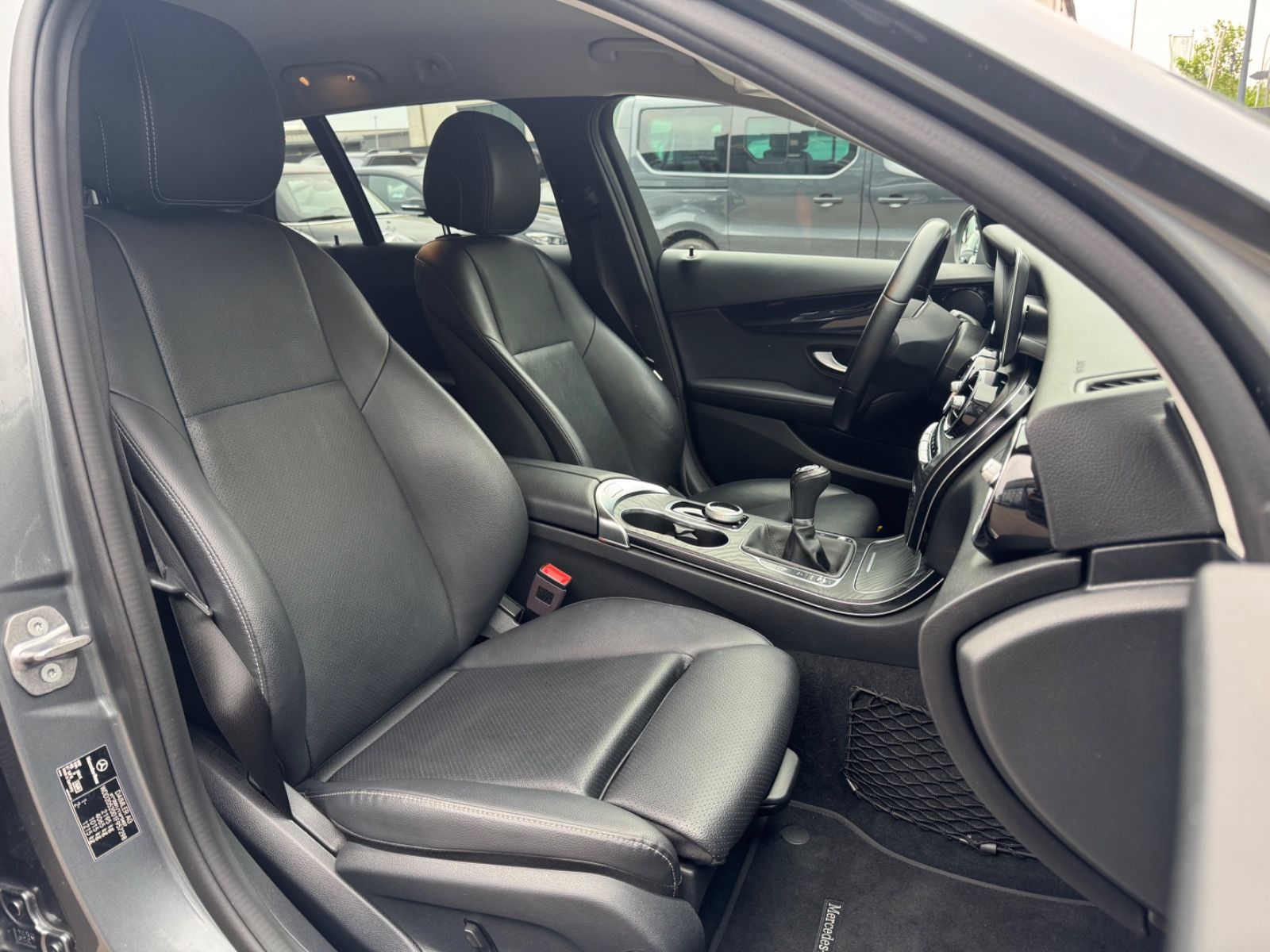 Fahrzeugabbildung Mercedes-Benz C 180dT*FACELIFT*VOLL-LED*NAVI*AHK*LEDER*KAMERA*