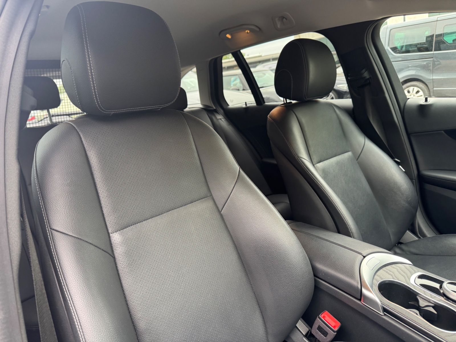 Fahrzeugabbildung Mercedes-Benz C 180dT*FACELIFT*VOLL-LED*NAVI*AHK*LEDER*KAMERA*