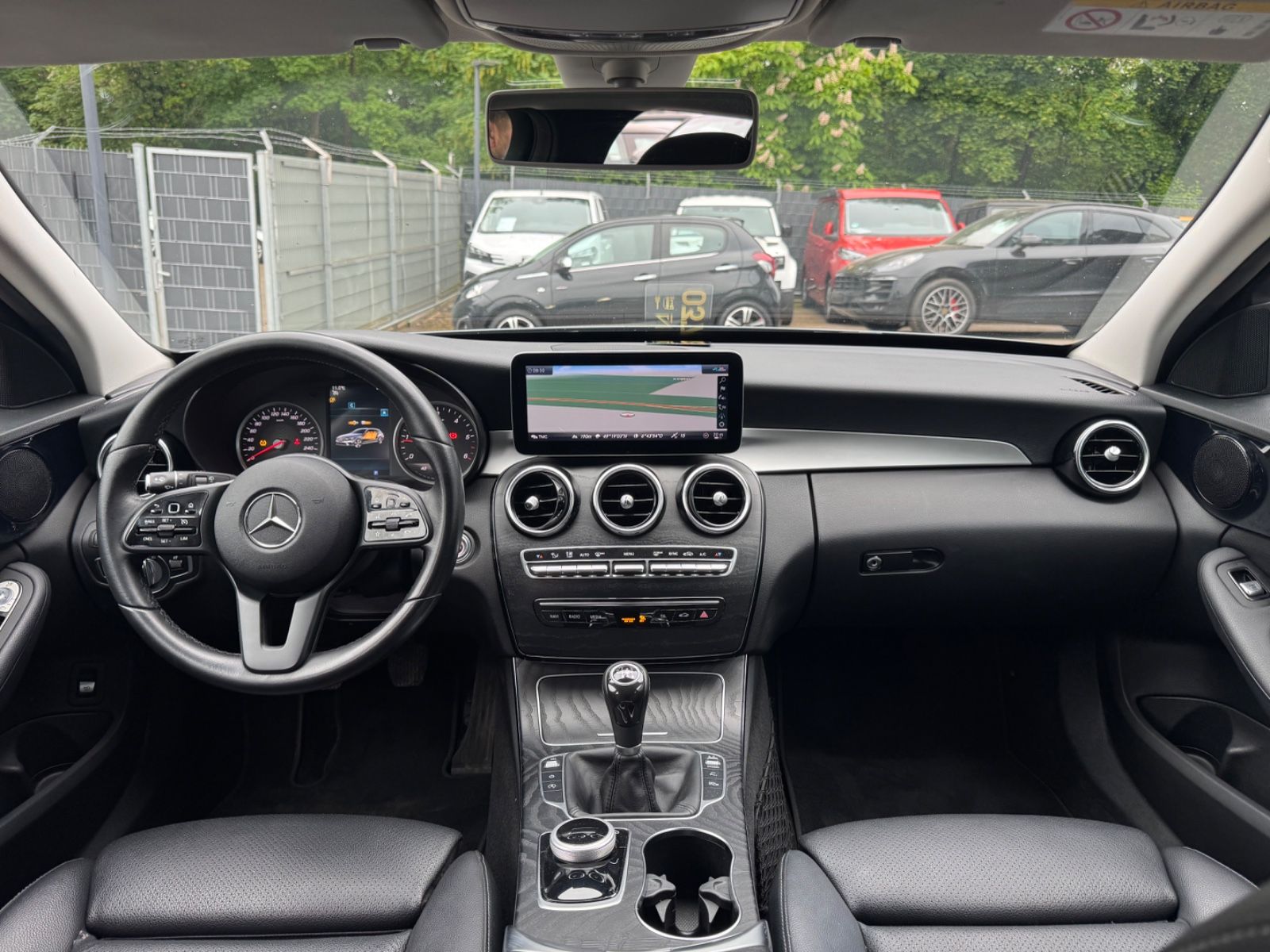 Fahrzeugabbildung Mercedes-Benz C 180dT*FACELIFT*VOLL-LED*NAVI*AHK*LEDER*KAMERA*