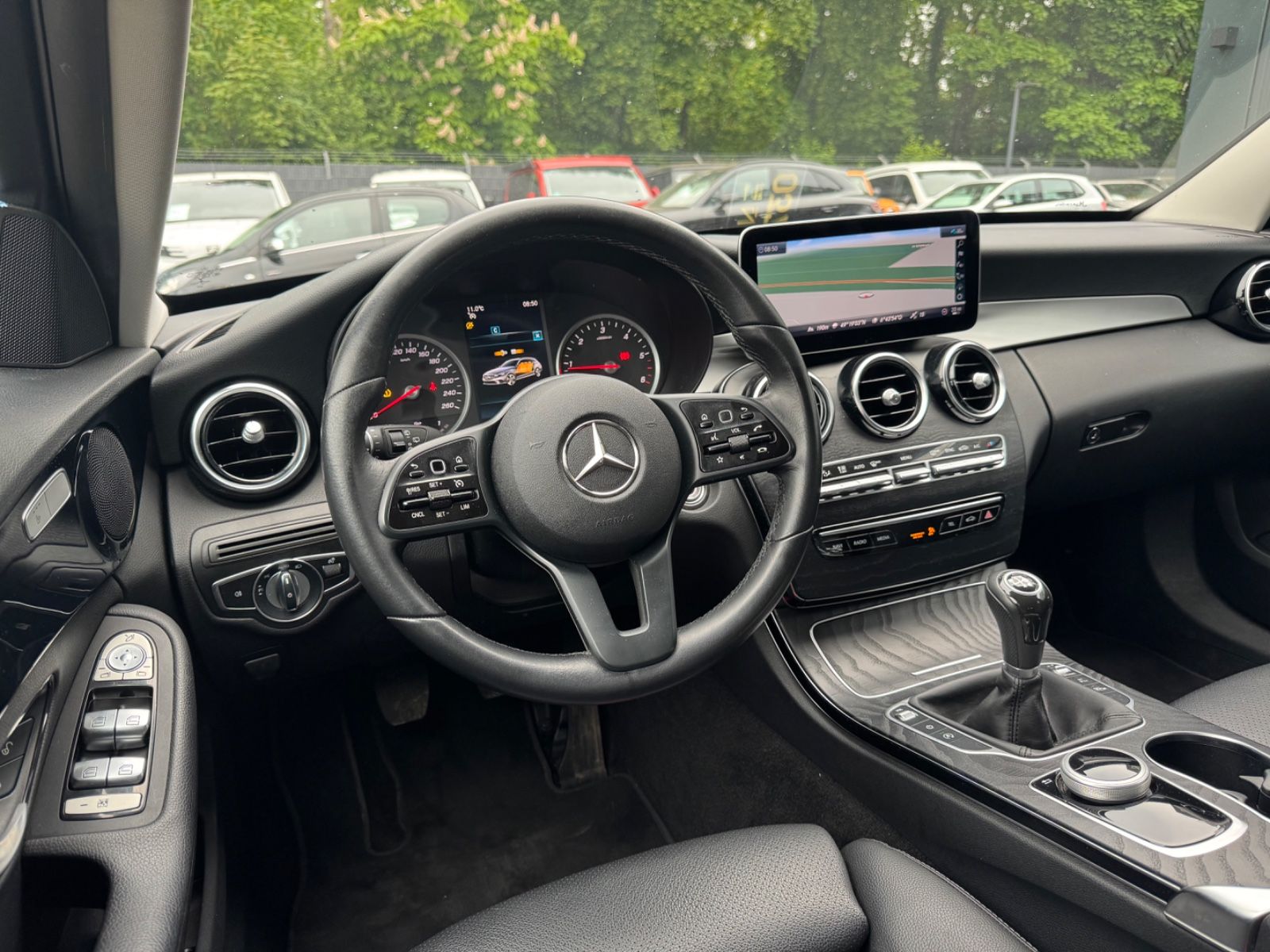 Fahrzeugabbildung Mercedes-Benz C 180dT*FACELIFT*VOLL-LED*NAVI*AHK*LEDER*KAMERA*