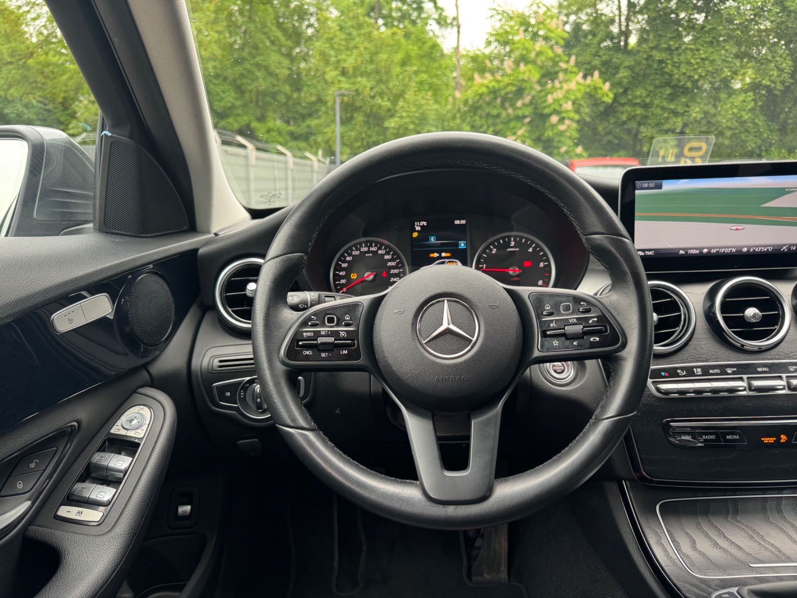 Fahrzeugabbildung Mercedes-Benz C 180dT*FACELIFT*VOLL-LED*NAVI*AHK*LEDER*KAMERA*