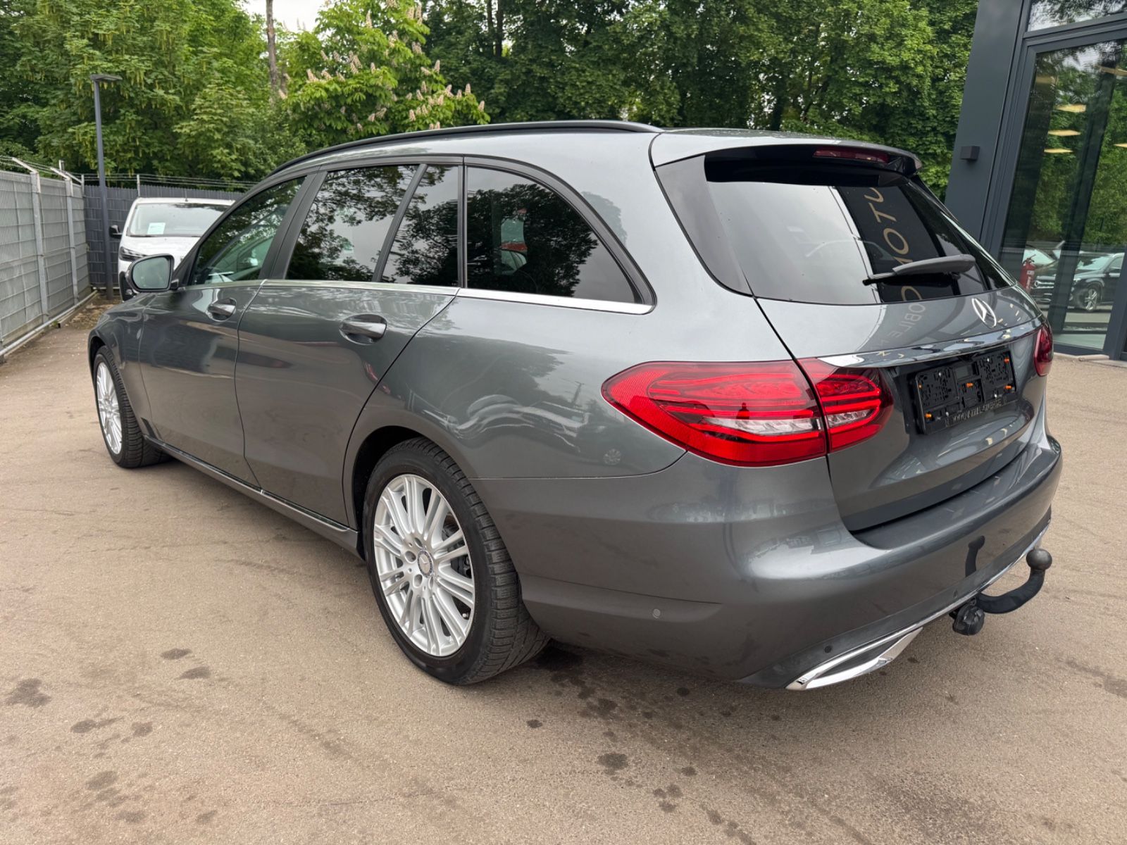 Fahrzeugabbildung Mercedes-Benz C 180dT*FACELIFT*VOLL-LED*NAVI*AHK*LEDER*KAMERA*