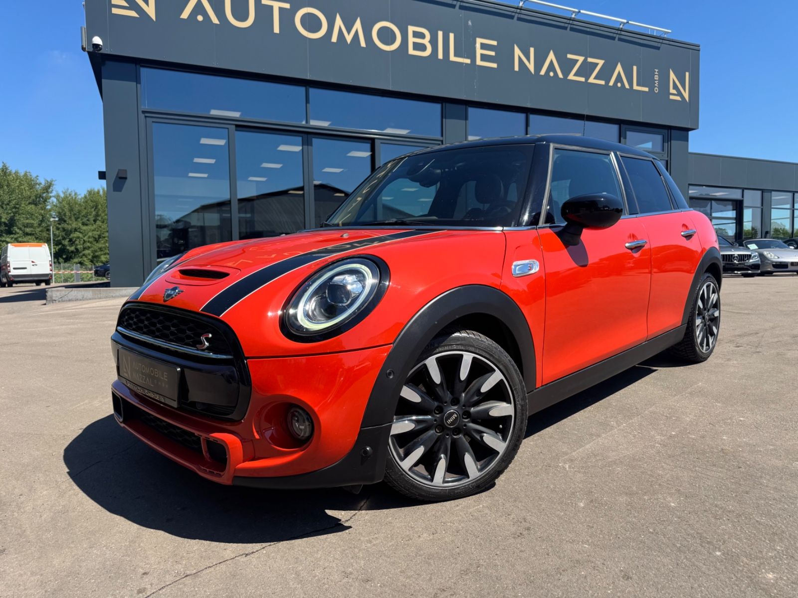Fahrzeugabbildung MINI COOPER S *AUT*FACELIFT*5 TÜRIG*LEDER*SOLA ORANGE