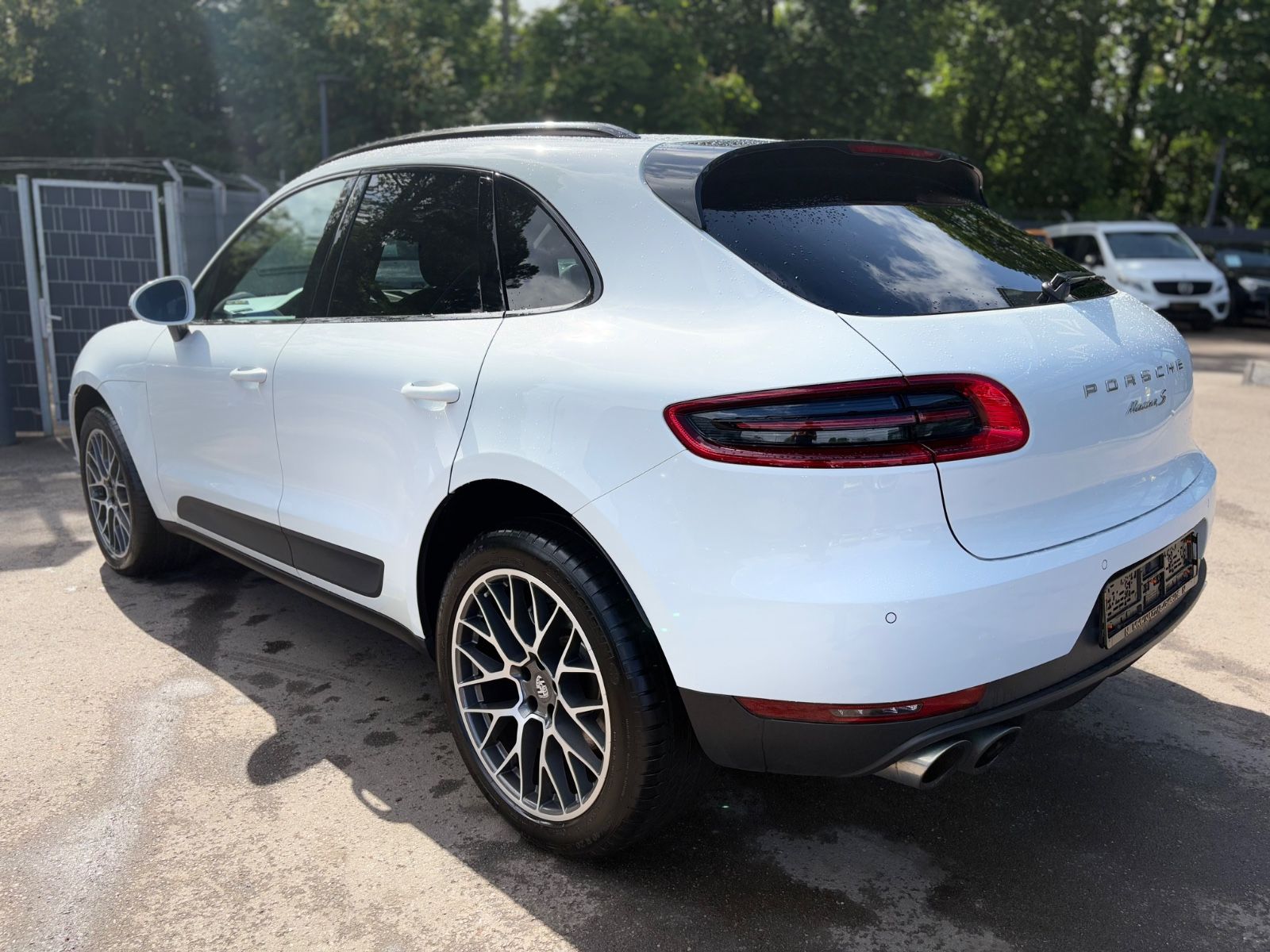 Fahrzeugabbildung Porsche MACAN S*AUT.*PANORAMA*KAMERA*NAVI*SPORT-ABGAS*