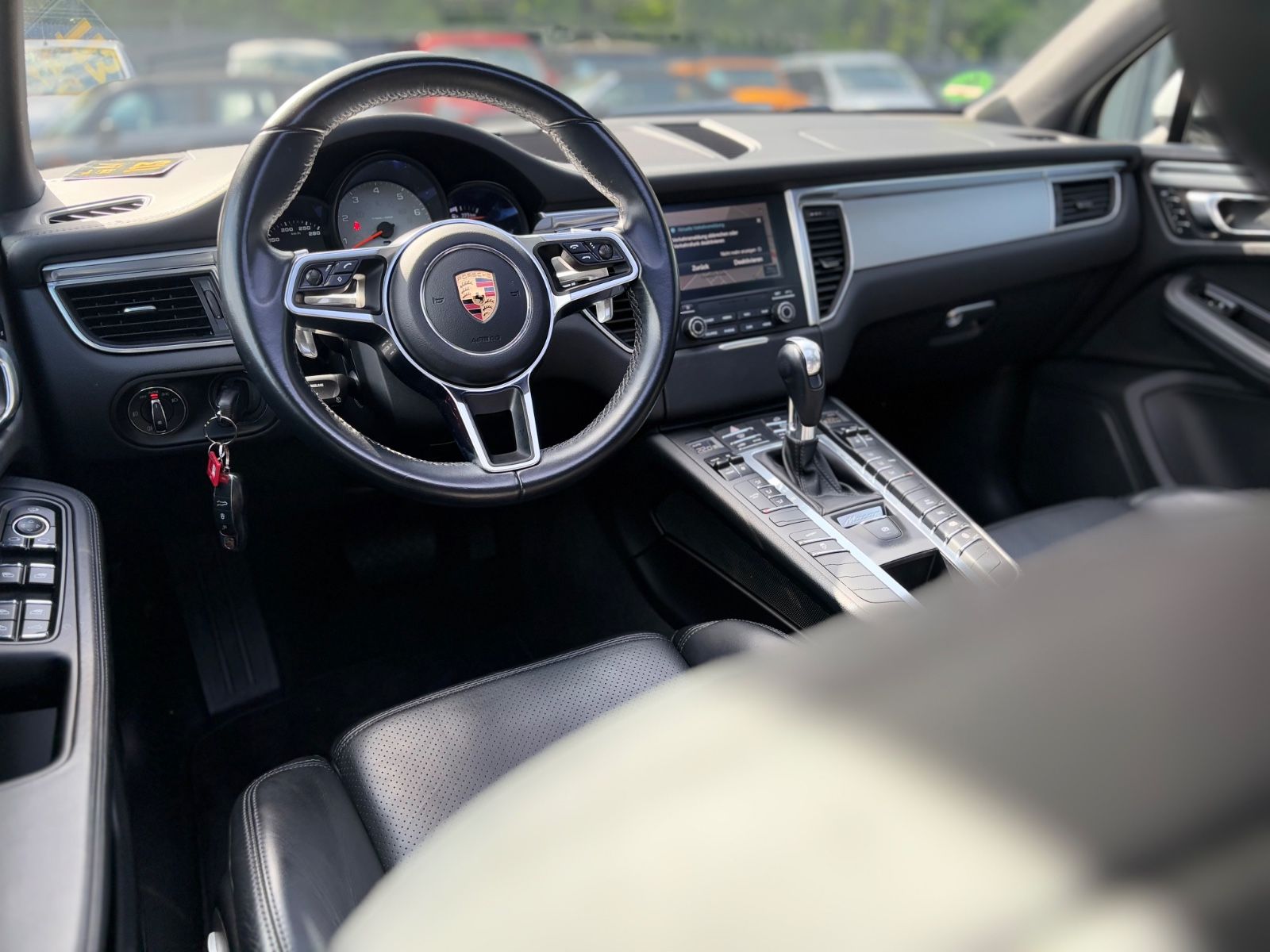 Fahrzeugabbildung Porsche MACAN S*AUT.*PANORAMA*KAMERA*NAVI*SPORT-ABGAS*
