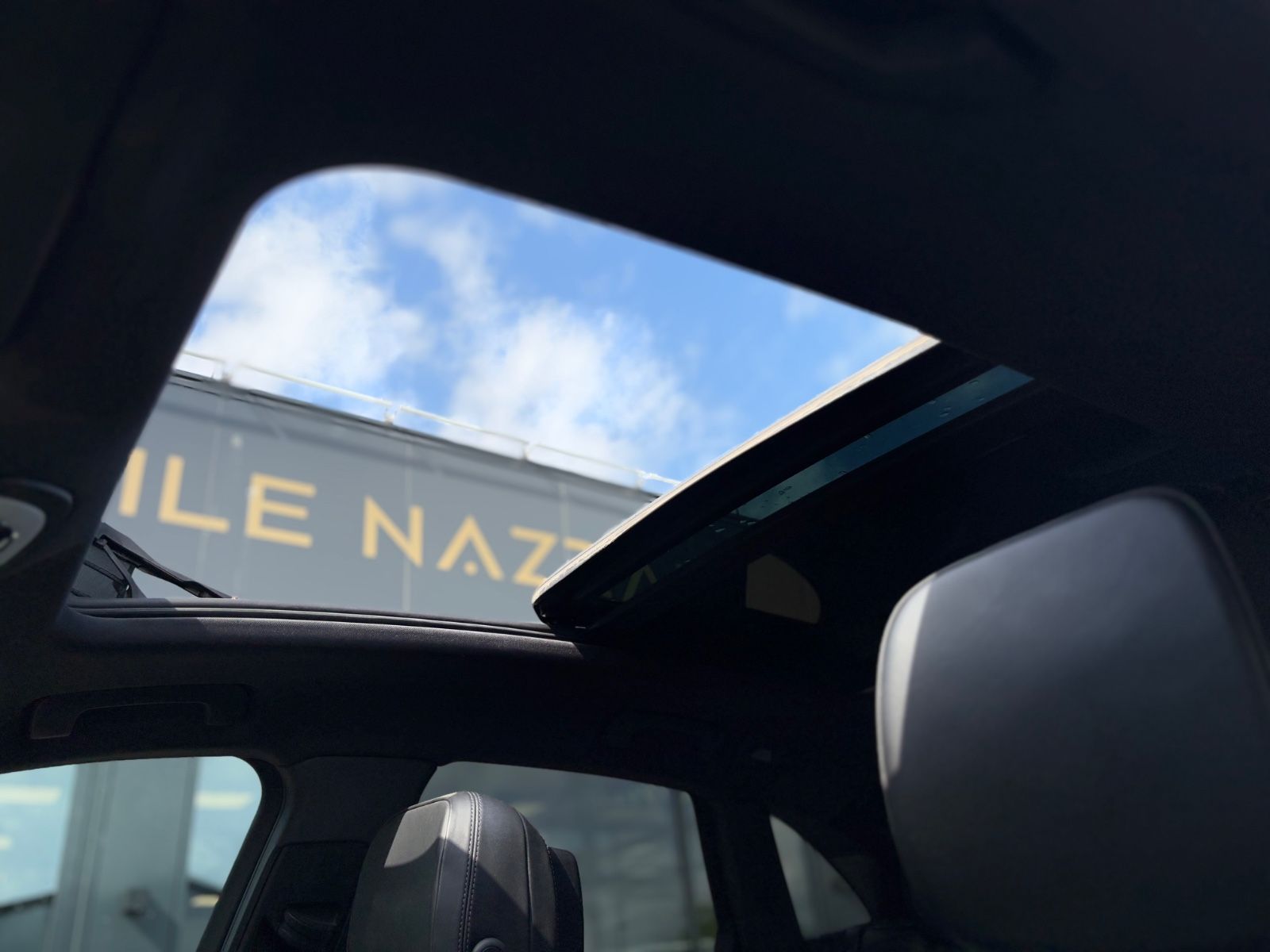 Fahrzeugabbildung Porsche MACAN S*AUT.*PANORAMA*KAMERA*NAVI*SPORT-ABGAS*