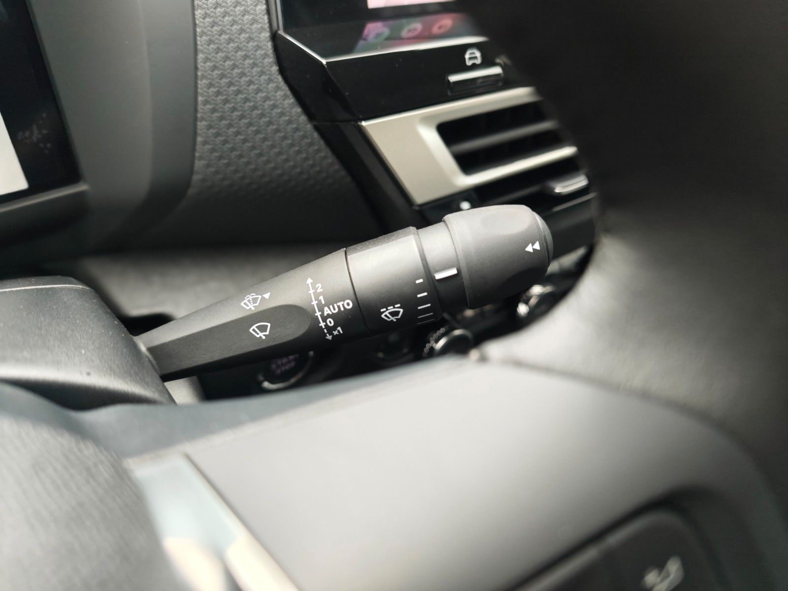 Fahrzeugabbildung Citroën C4 LIM. COLLECTION*NAVI*KAMERA*TAGESZULASSUNG*^