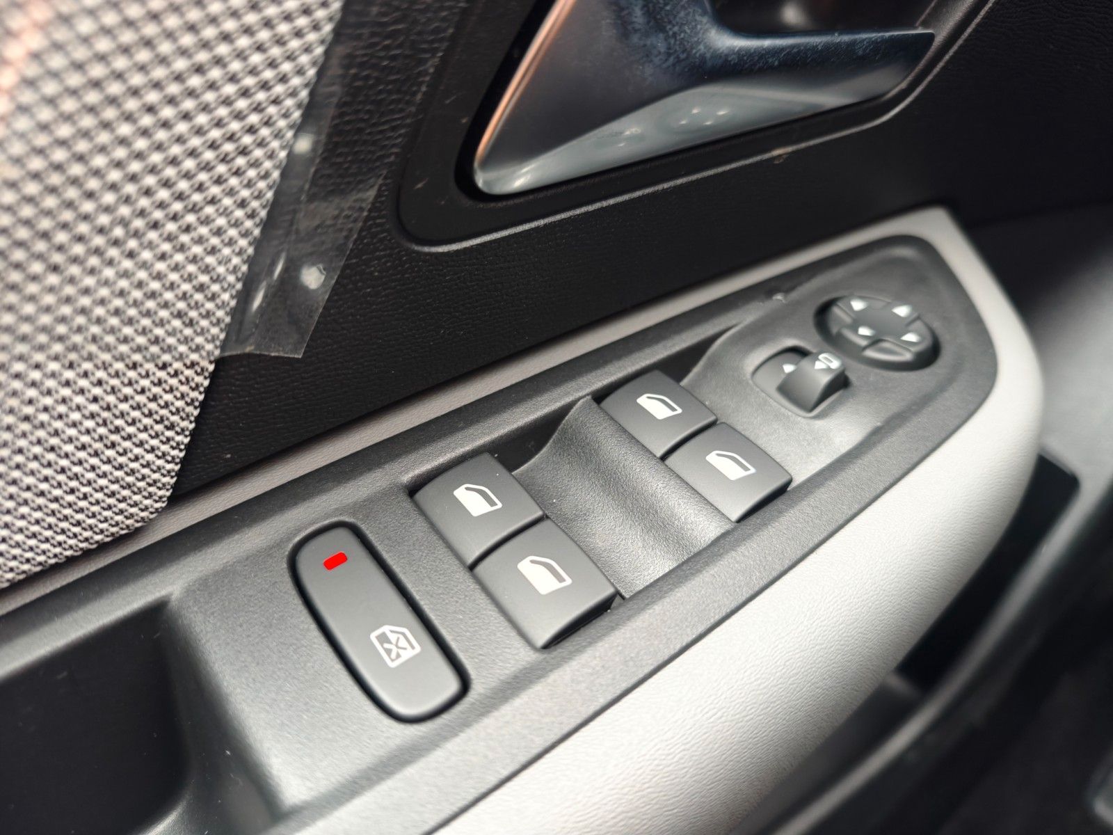 Fahrzeugabbildung Citroën C4 LIM. COLLECTION*NAVI*KAMERA*TAGESZULASSUNG*^