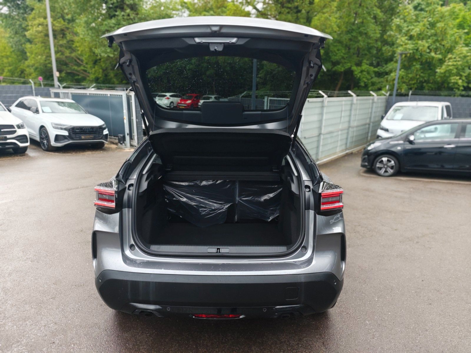 Fahrzeugabbildung Citroën C4 LIM. COLLECTION*NAVI*KAMERA*TAGESZULASSUNG*^