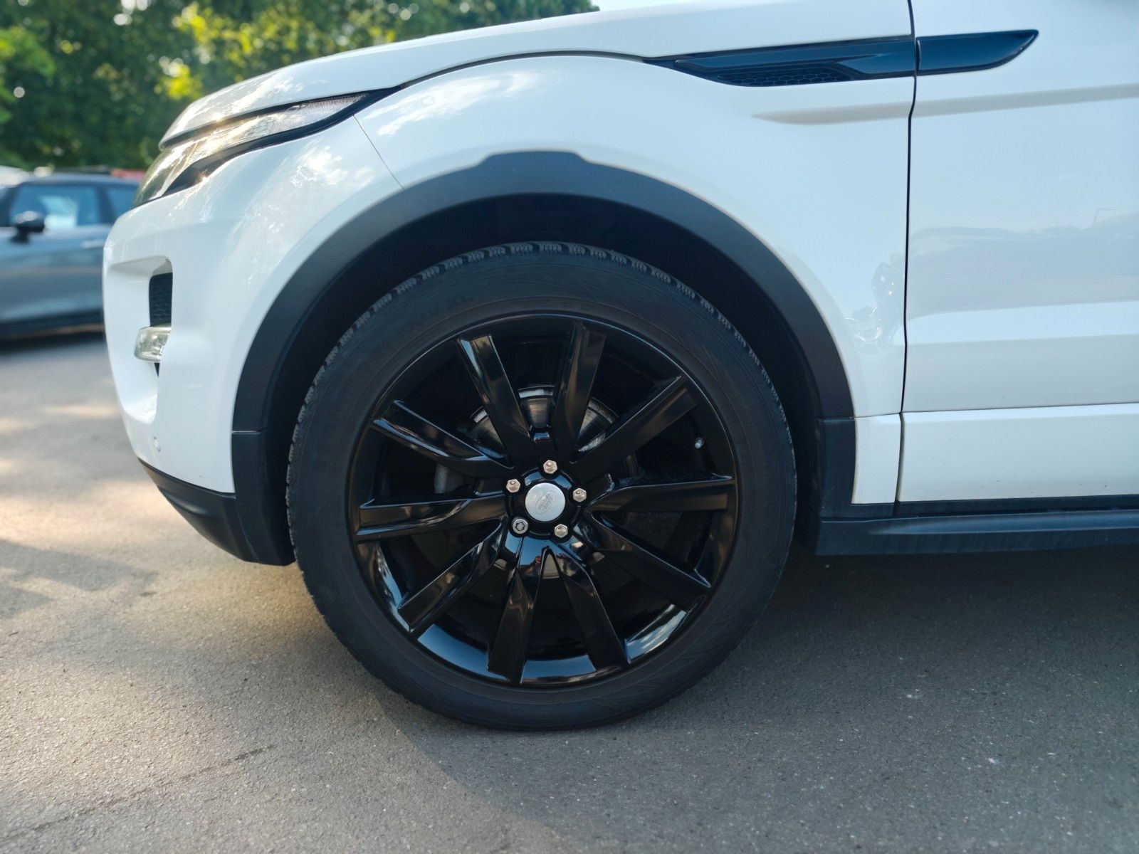 Fahrzeugabbildung Land Rover RANGE ROVER EVOQUE DYNAMIC*AUT.*XENON*2.HD*