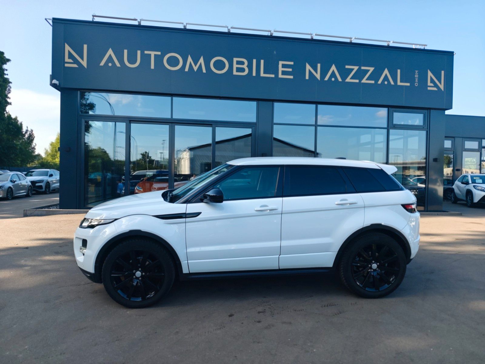 Fahrzeugabbildung Land Rover RANGE ROVER EVOQUE DYNAMIC*AUT.*XENON*2.HD*