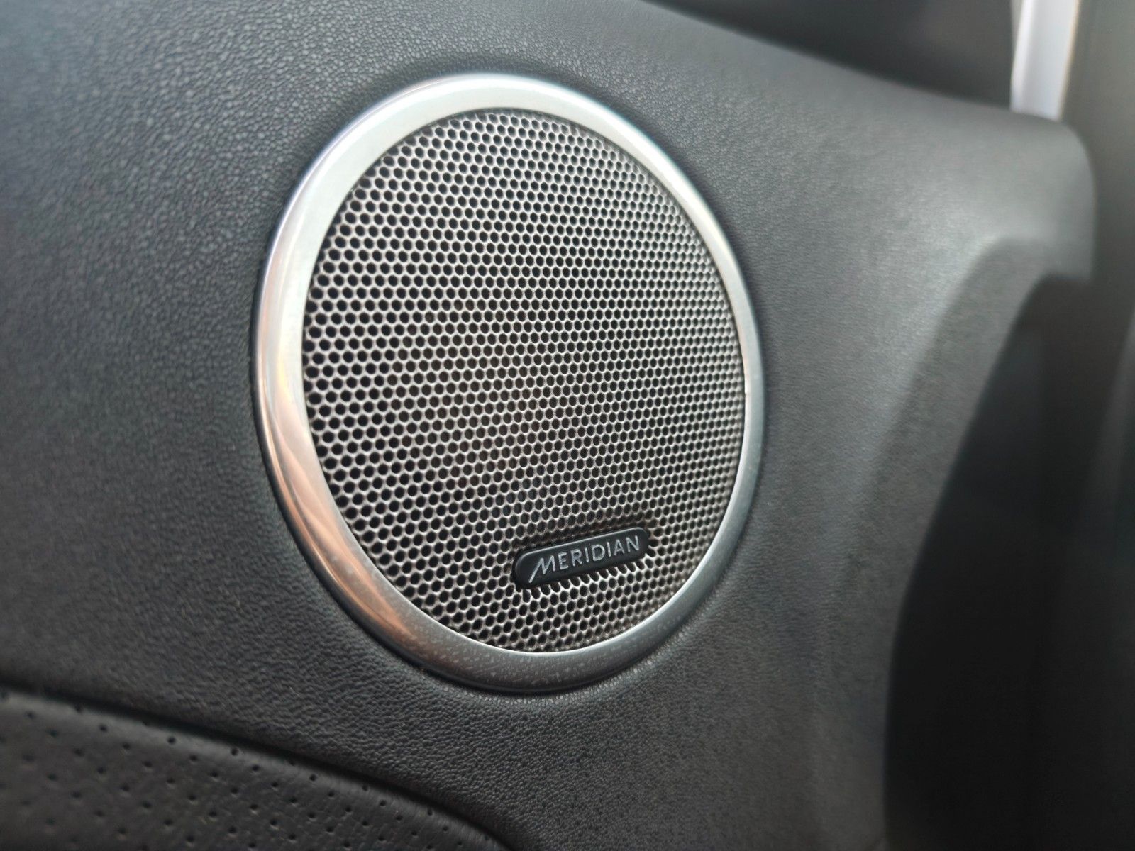 Fahrzeugabbildung Land Rover RANGE ROVER EVOQUE DYNAMIC*AUT.*XENON*2.HD*
