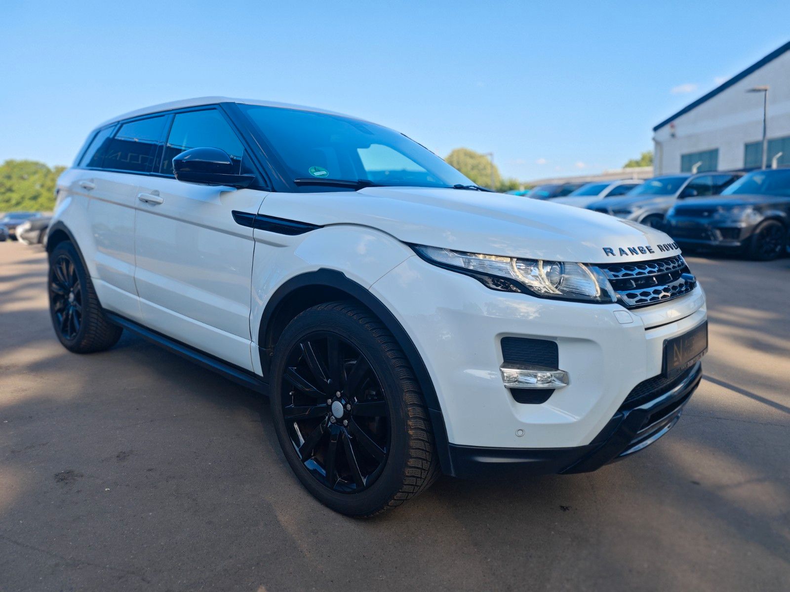 Fahrzeugabbildung Land Rover RANGE ROVER EVOQUE DYNAMIC*AUT.*XENON*2.HD*