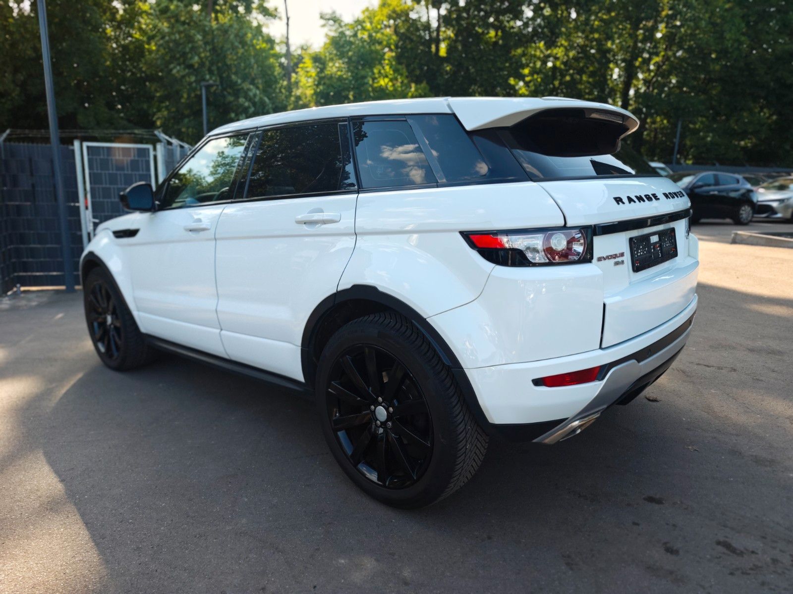 Fahrzeugabbildung Land Rover RANGE ROVER EVOQUE DYNAMIC*AUT.*XENON*2.HD*