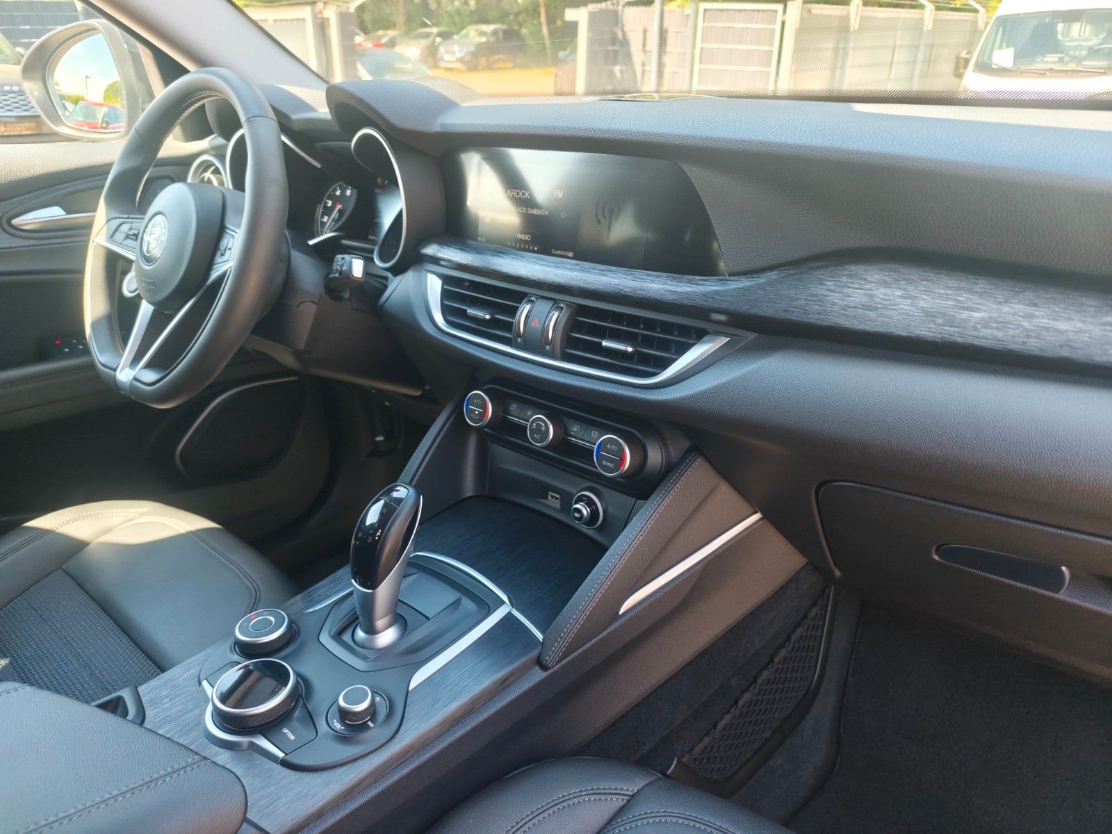 Fahrzeugabbildung Alfa Romeo STELVIO Q4*AWD*AUT*KAMERA*LEDER*2.HAND*TOP