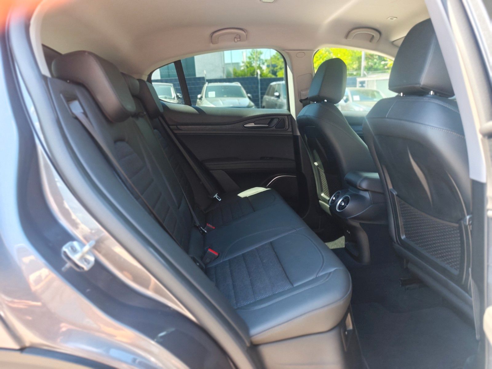 Fahrzeugabbildung Alfa Romeo STELVIO Q4*AWD*AUT*KAMERA*LEDER*2.HAND*TOP