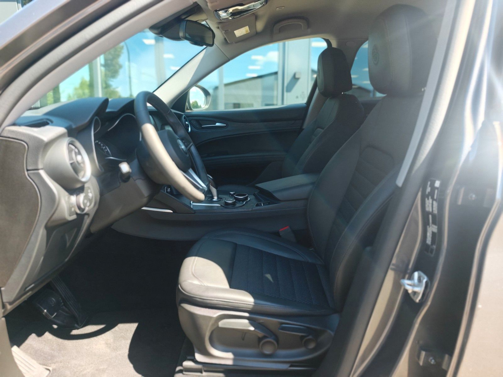 Fahrzeugabbildung Alfa Romeo STELVIO Q4*AWD*AUT*KAMERA*LEDER*2.HAND*TOP