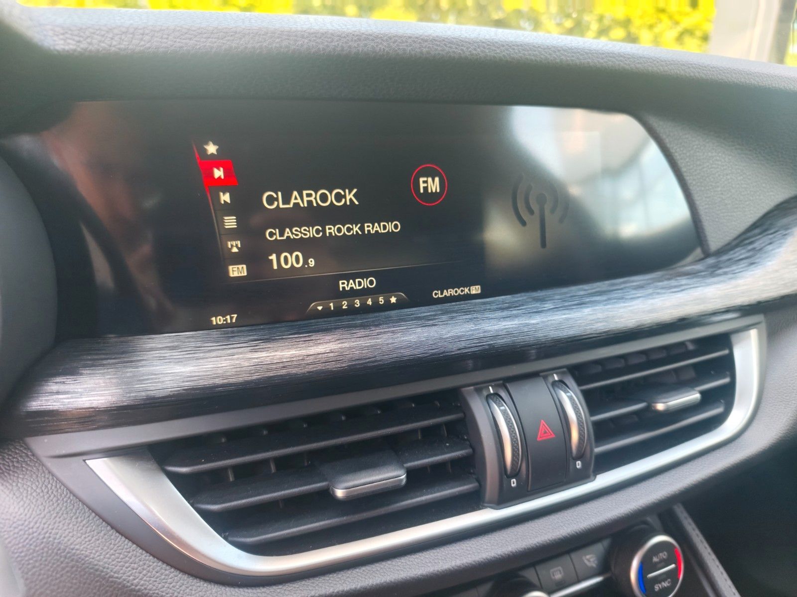 Fahrzeugabbildung Alfa Romeo STELVIO Q4*AWD*AUT*KAMERA*LEDER*2.HAND*TOP