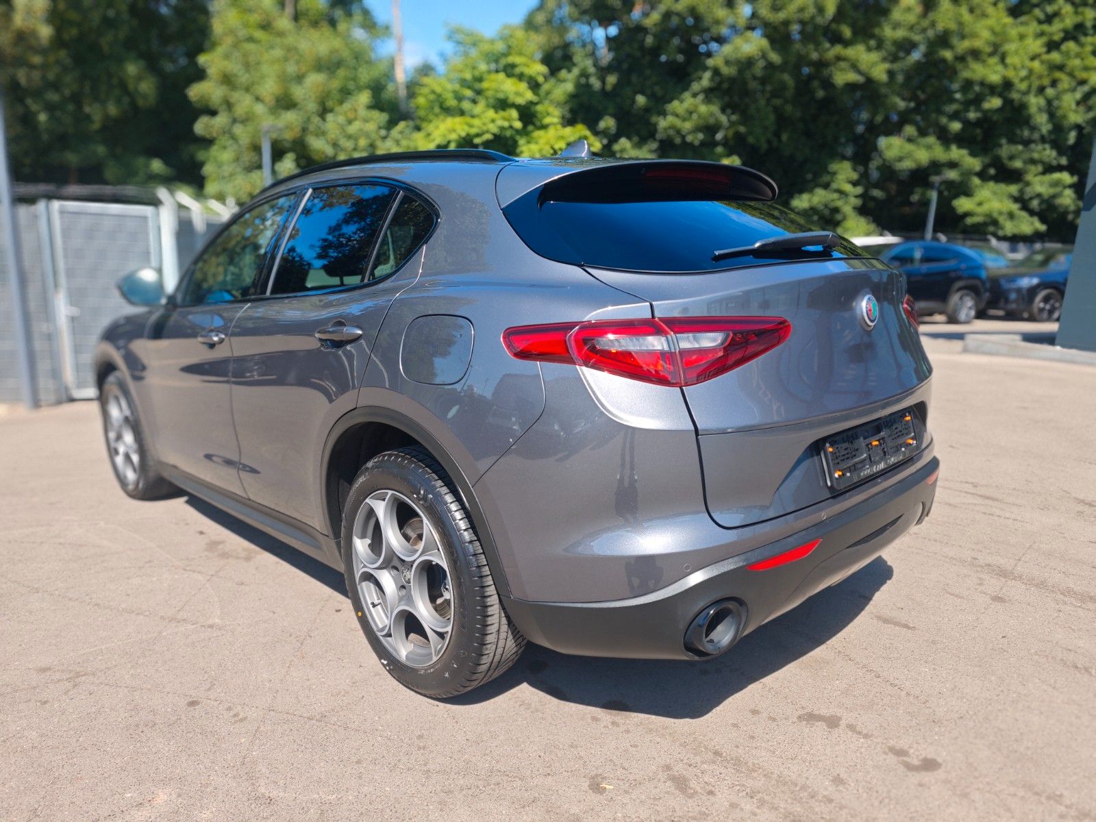 Fahrzeugabbildung Alfa Romeo STELVIO Q4*AWD*AUT*KAMERA*LEDER*2.HAND*TOP