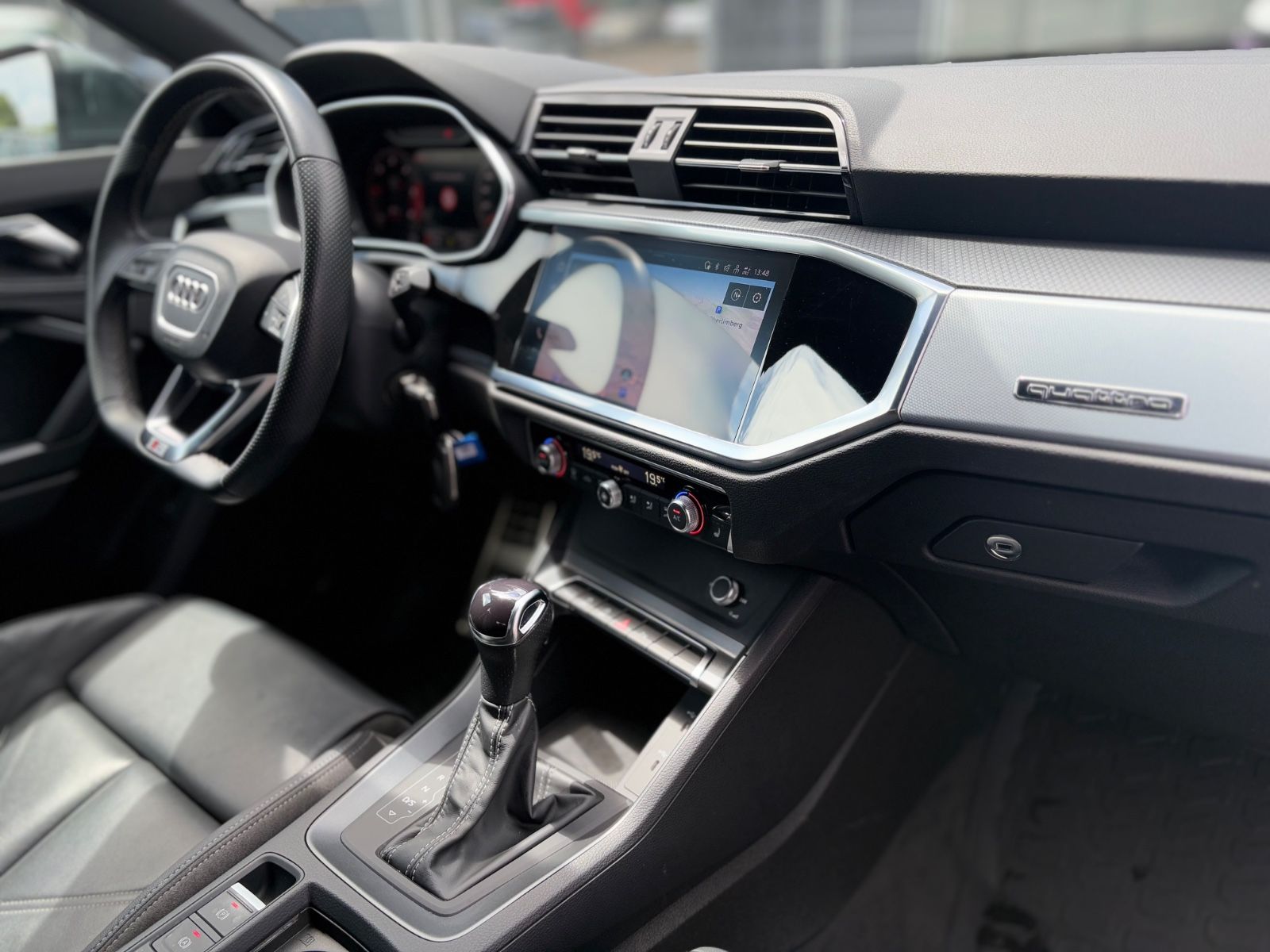 Fahrzeugabbildung Audi Q3 SPORTBACK S-LINE*QUATTRO*AUT*LED*KAMERA*2.HD