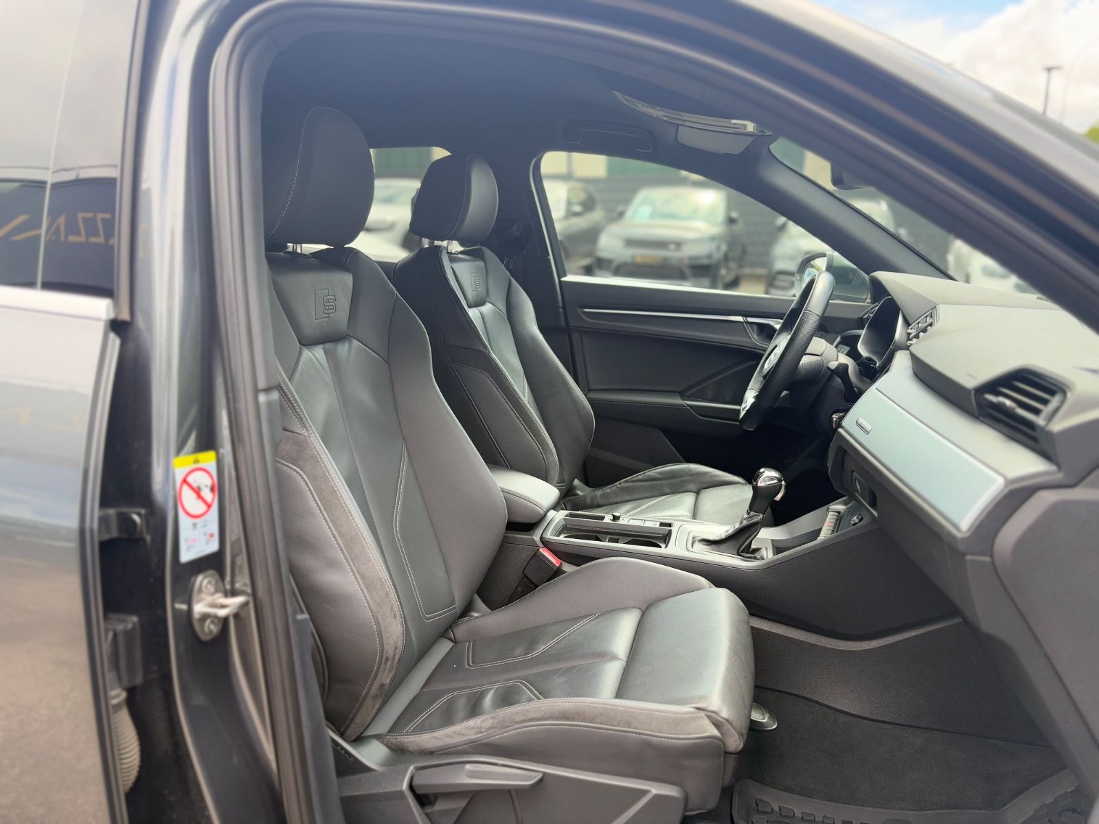 Fahrzeugabbildung Audi Q3 SPORTBACK S-LINE*QUATTRO*AUT*LED*KAMERA*2.HD