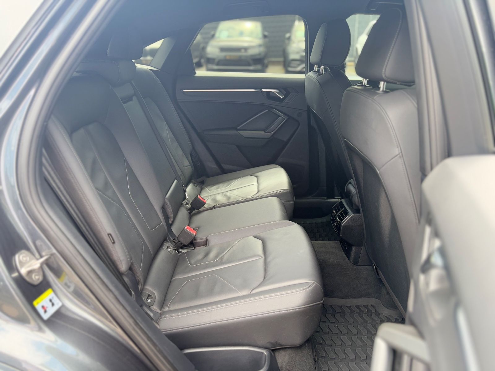 Fahrzeugabbildung Audi Q3 SPORTBACK S-LINE*QUATTRO*AUT*LED*KAMERA*2.HD