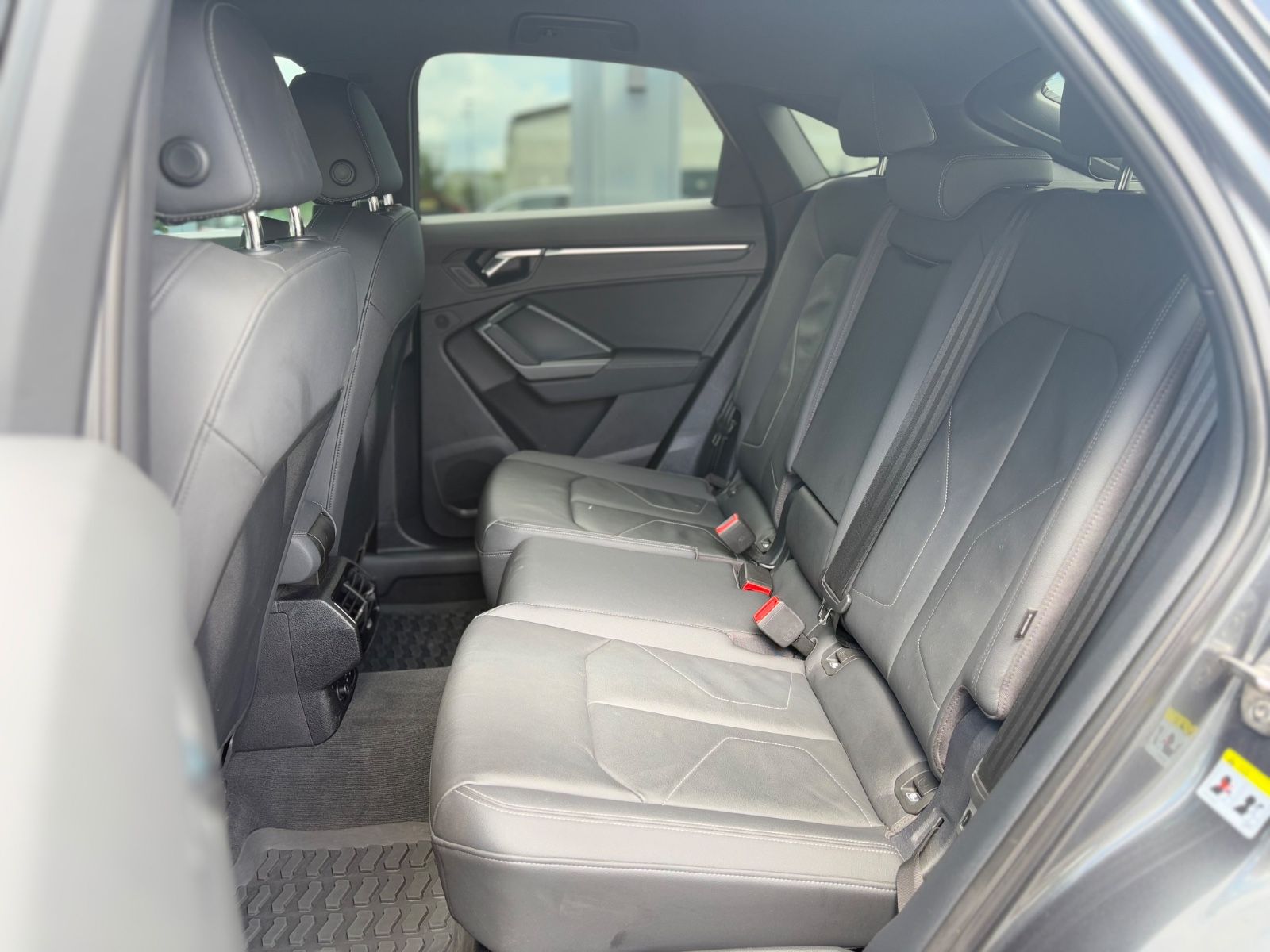Fahrzeugabbildung Audi Q3 SPORTBACK S-LINE*QUATTRO*AUT*LED*KAMERA*2.HD