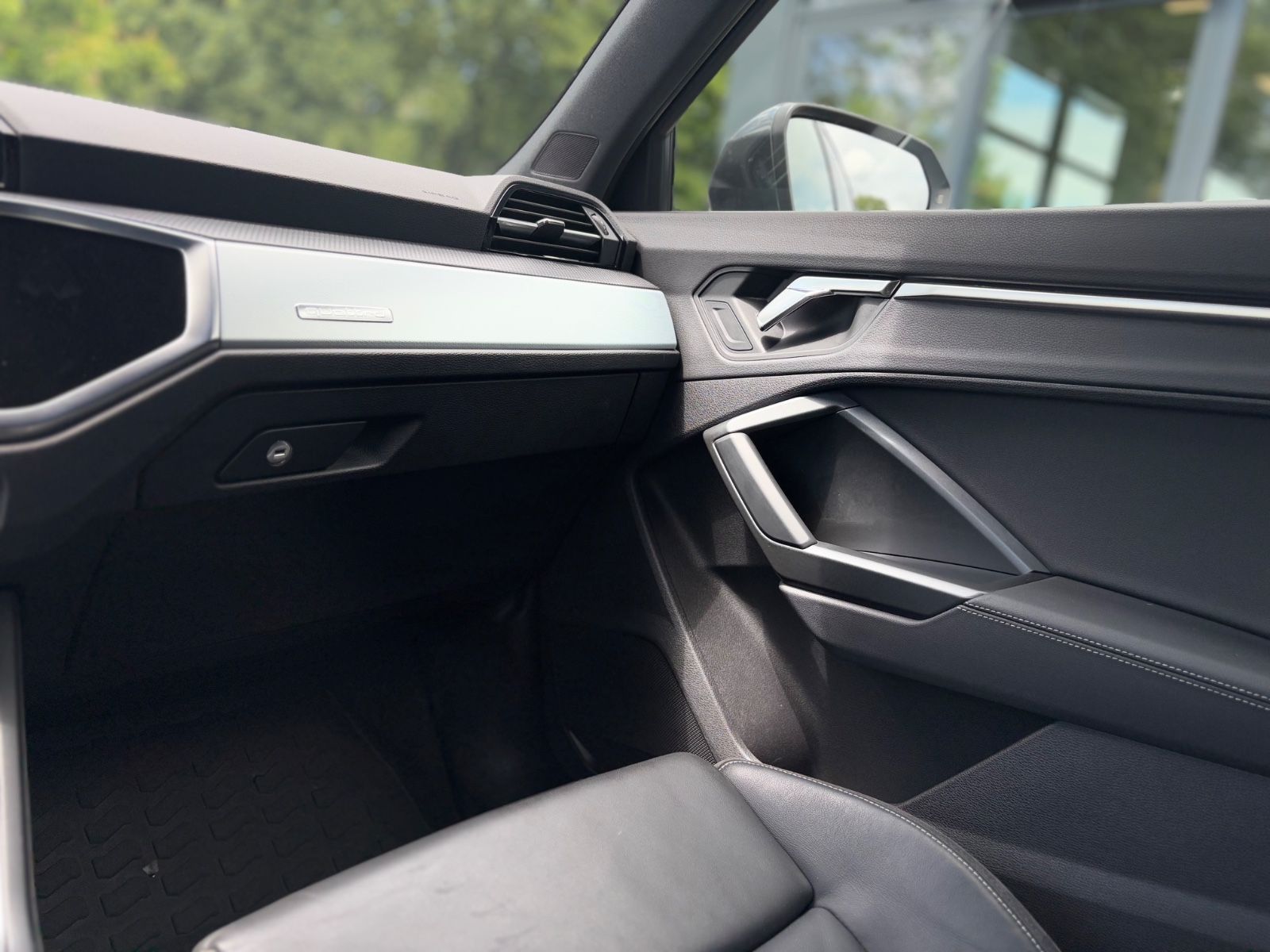Fahrzeugabbildung Audi Q3 SPORTBACK S-LINE*QUATTRO*AUT*LED*KAMERA*2.HD