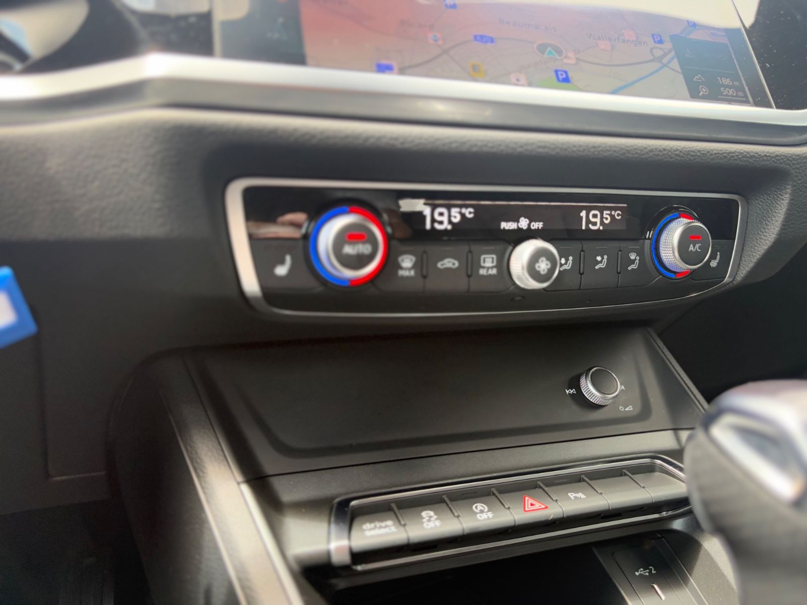 Fahrzeugabbildung Audi Q3 SPORTBACK S-LINE*QUATTRO*AUT*LED*KAMERA*2.HD