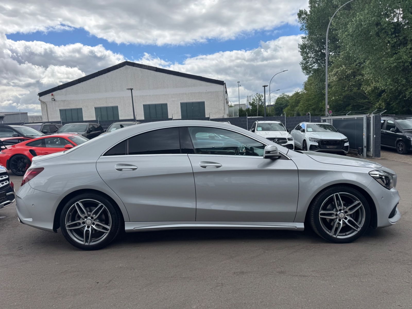 Fahrzeugabbildung Mercedes-Benz CLA 200 CDI AMG-LINE*LED*NAVI*R-KAMERA*FACELIFT*